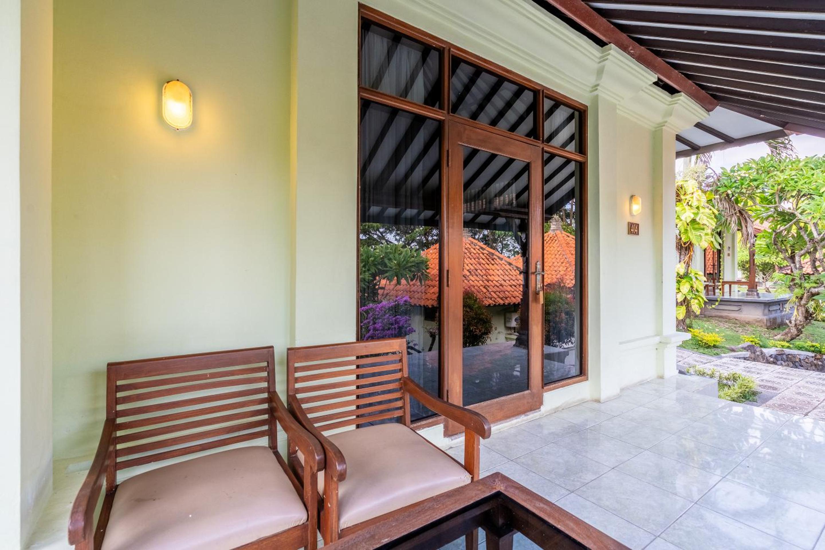 Deluxe One Bedroom with Garden View photo 2