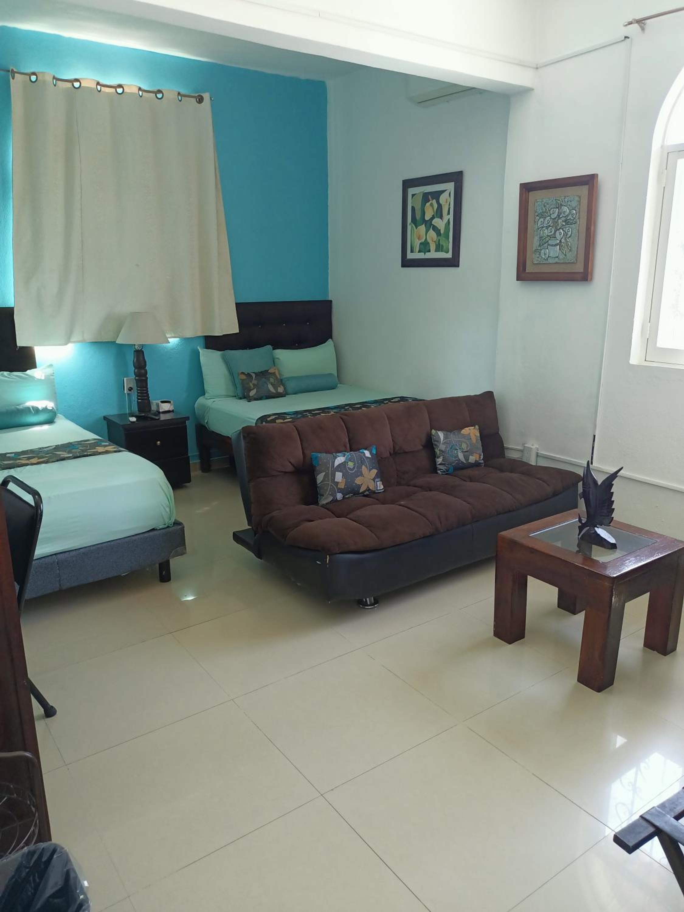 Double Room with Private Bathroom - Photo 1
