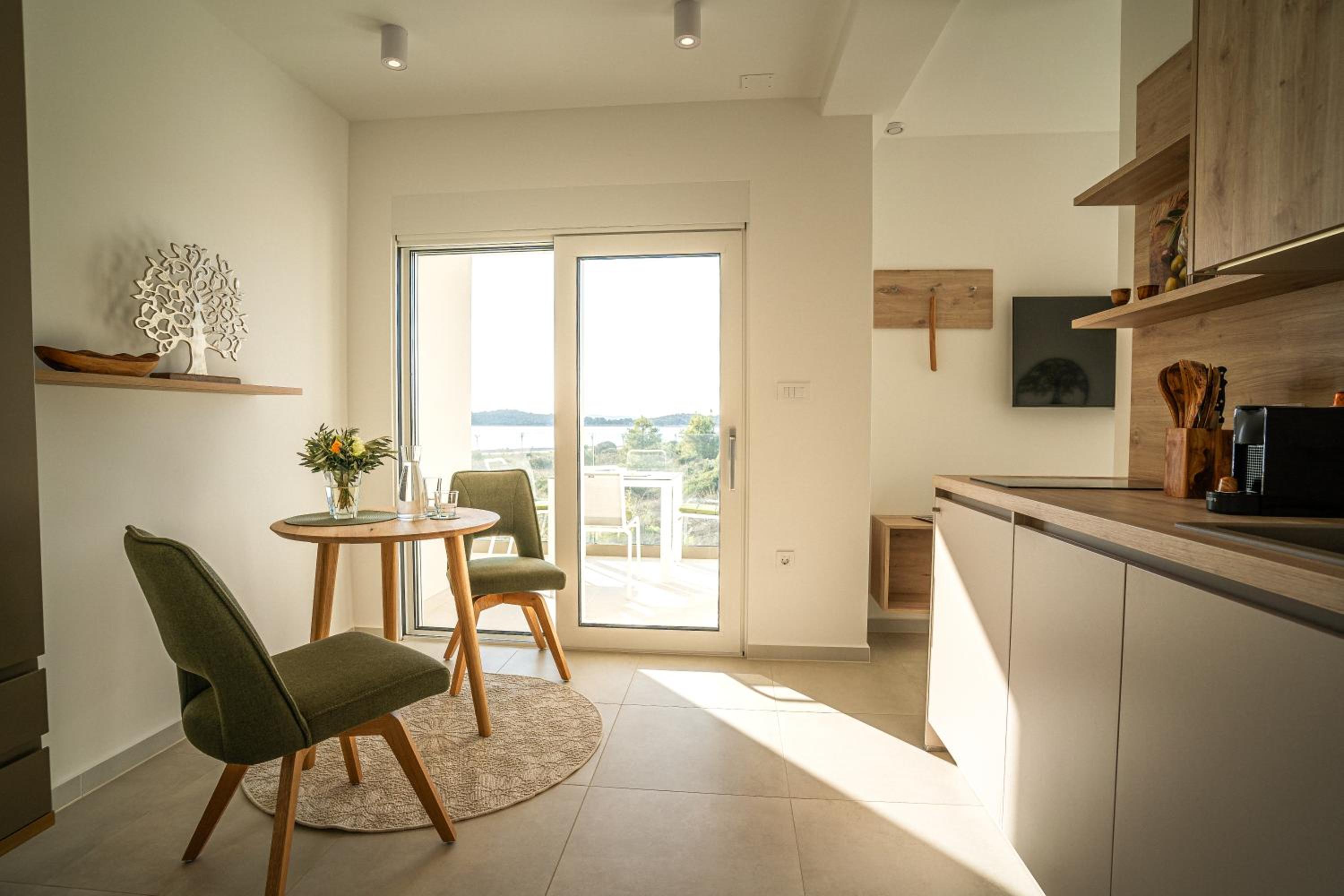 Apartment photo 2