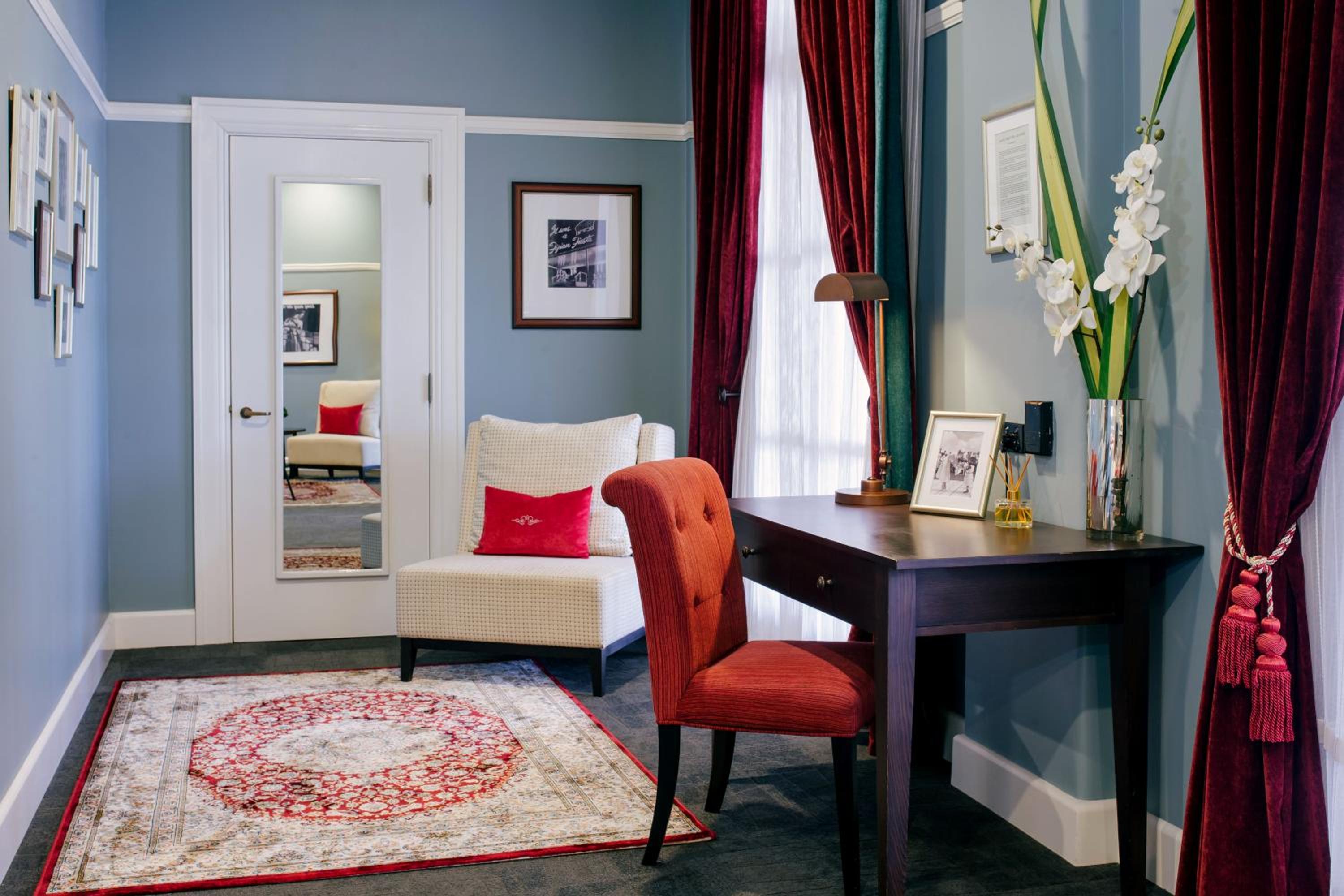 Queen Elizabeth Suite