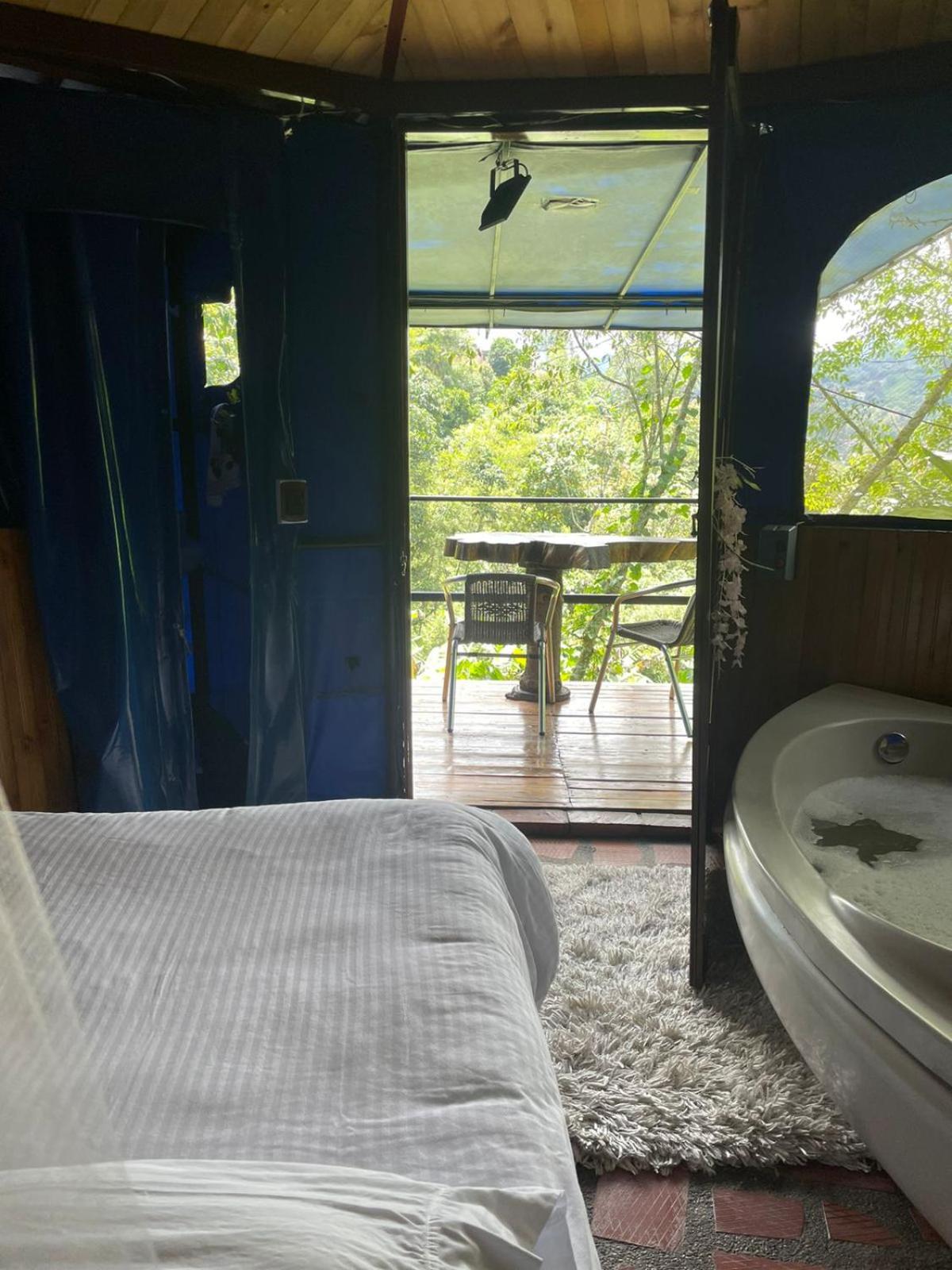 Double Room with Spa Bath photo 1