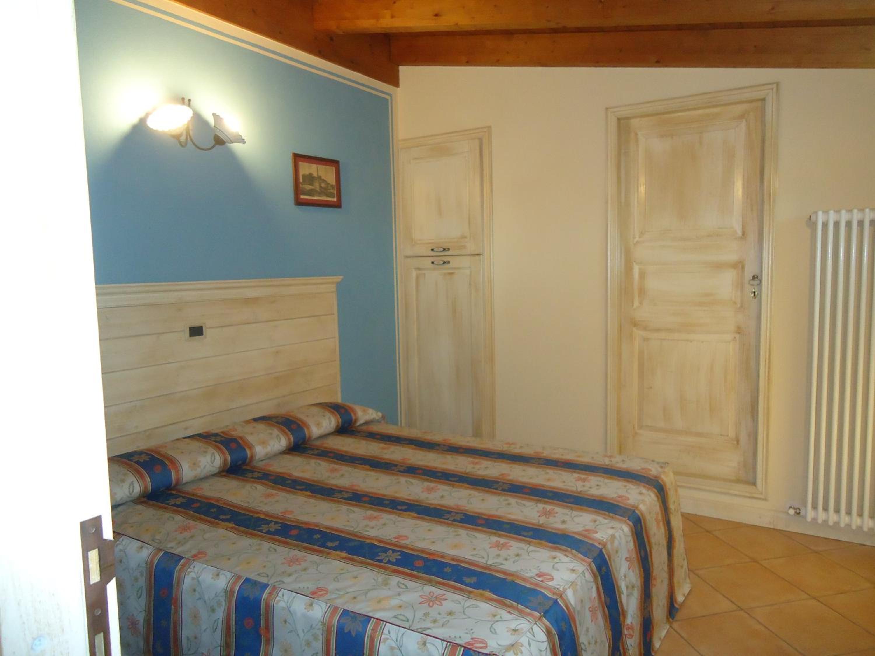 Two-Bedroom Apartment - Photo 12