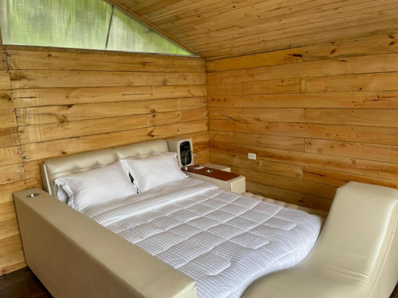 Double Room with Private External Bathroom photo 1