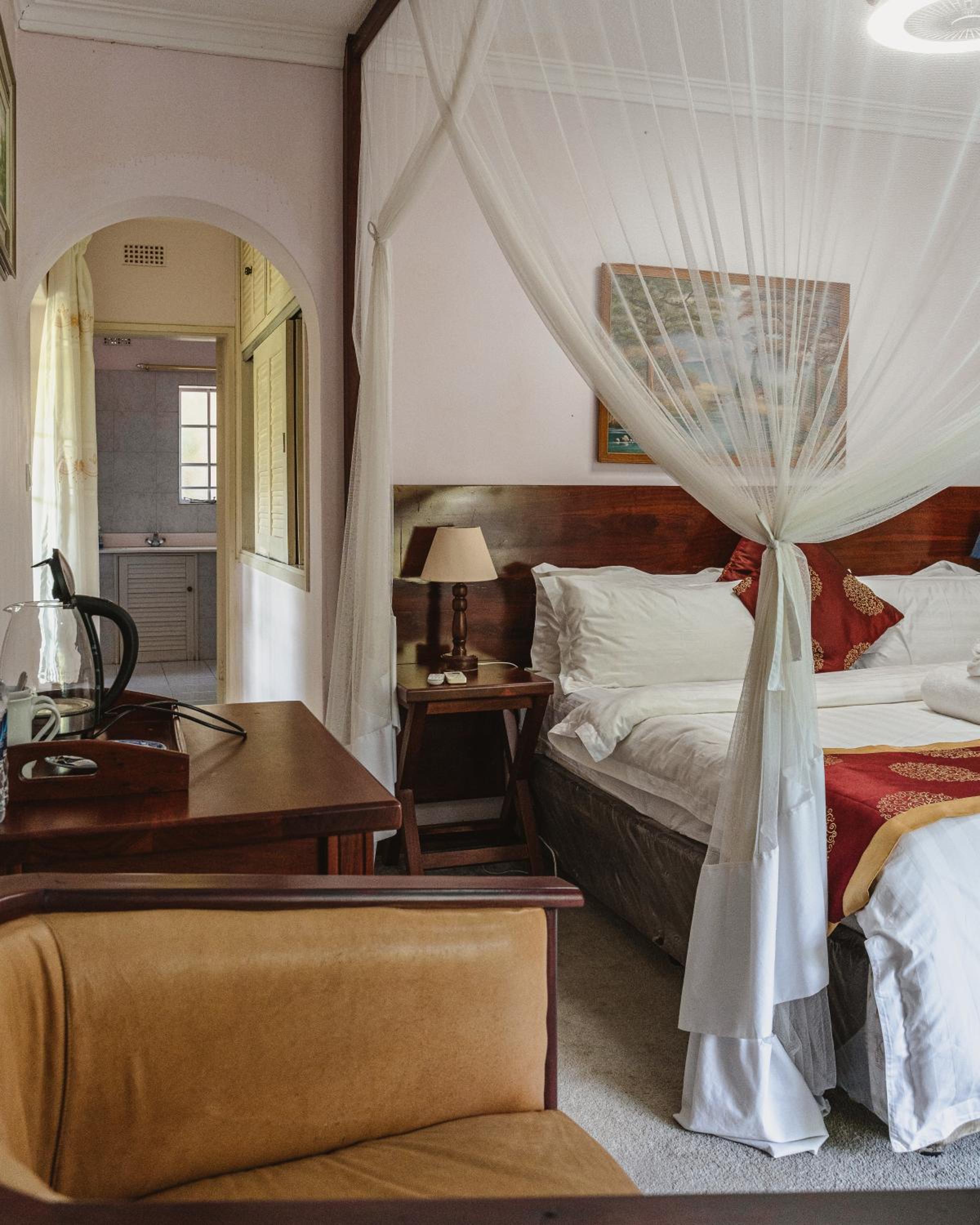 Deluxe Double Room with Balcony photo 3