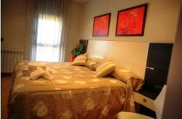 Two-Bedroom Apartment (4 Adults) - Photo 5