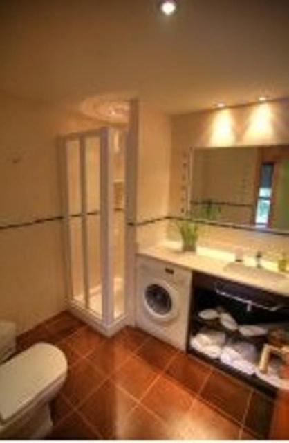 Two-Bedroom Apartment (4 Adults) - Photo 7