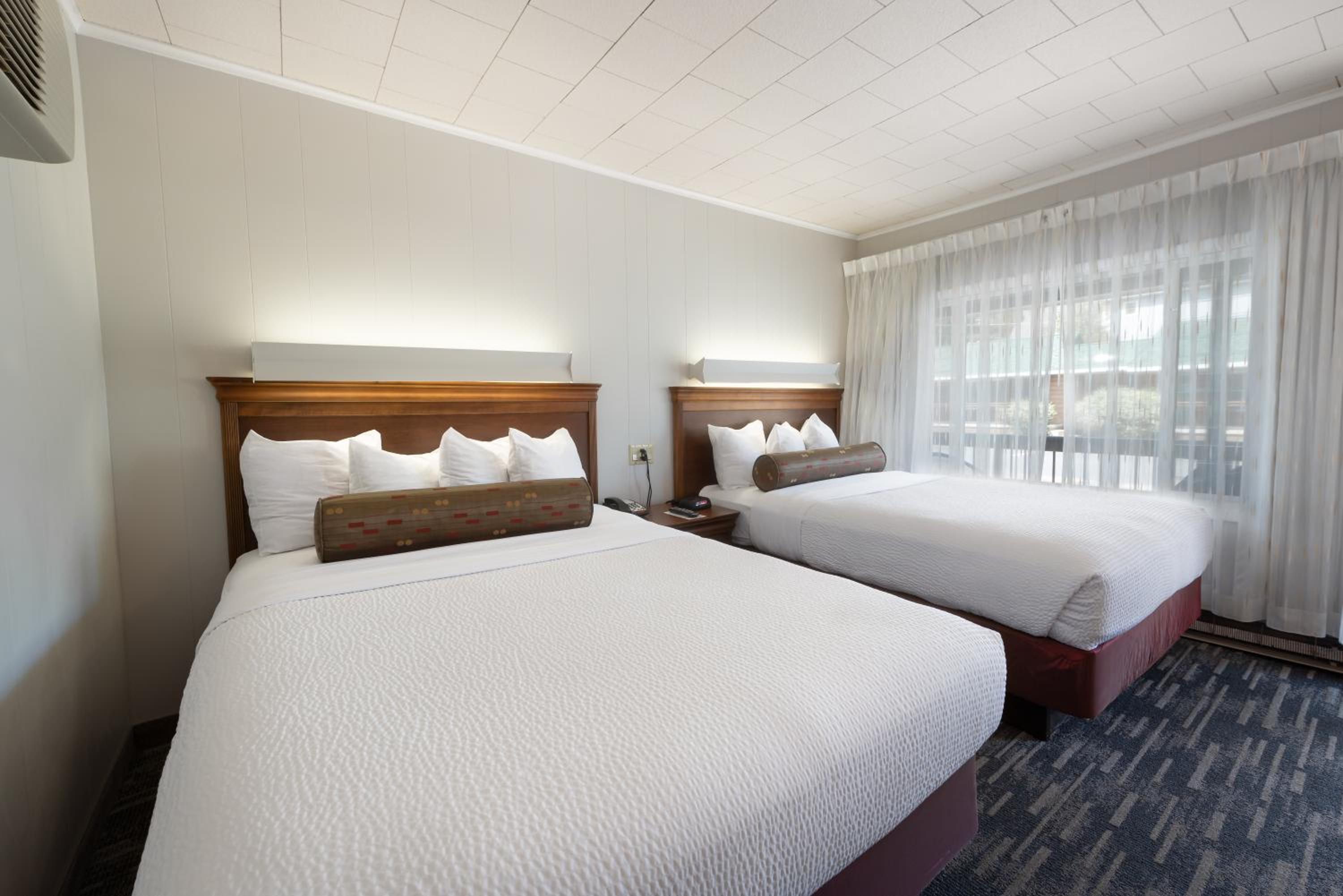 Center Room with Queen and Double Bed Back of the Building photo 1