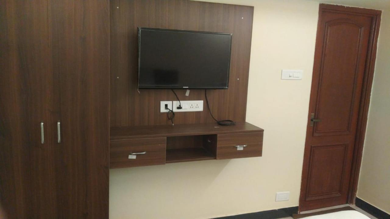 Deluxe Queen Room photo 3