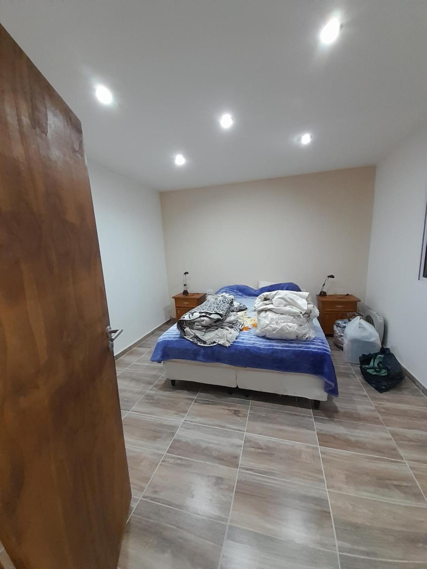 One-Bedroom House photo 1