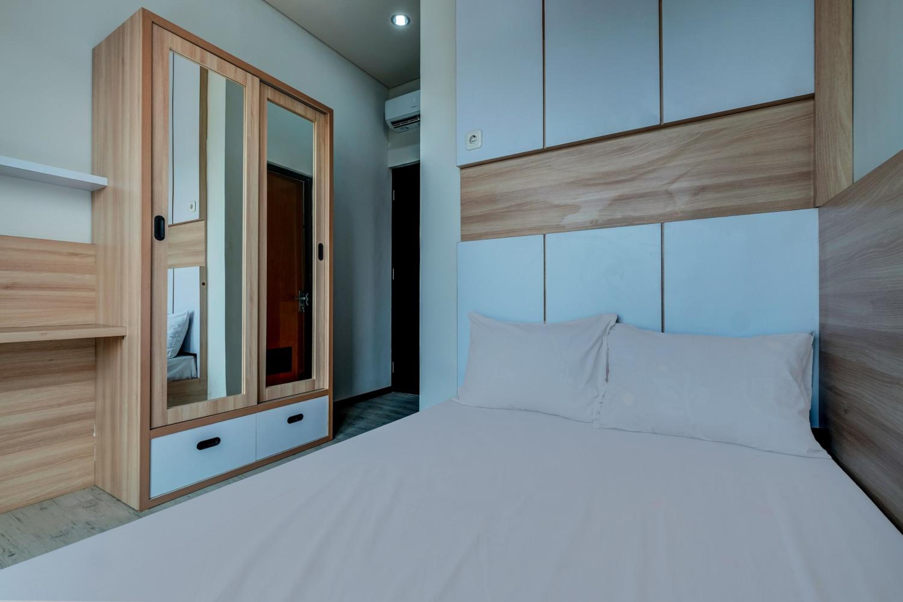 Deluxe Queen Room