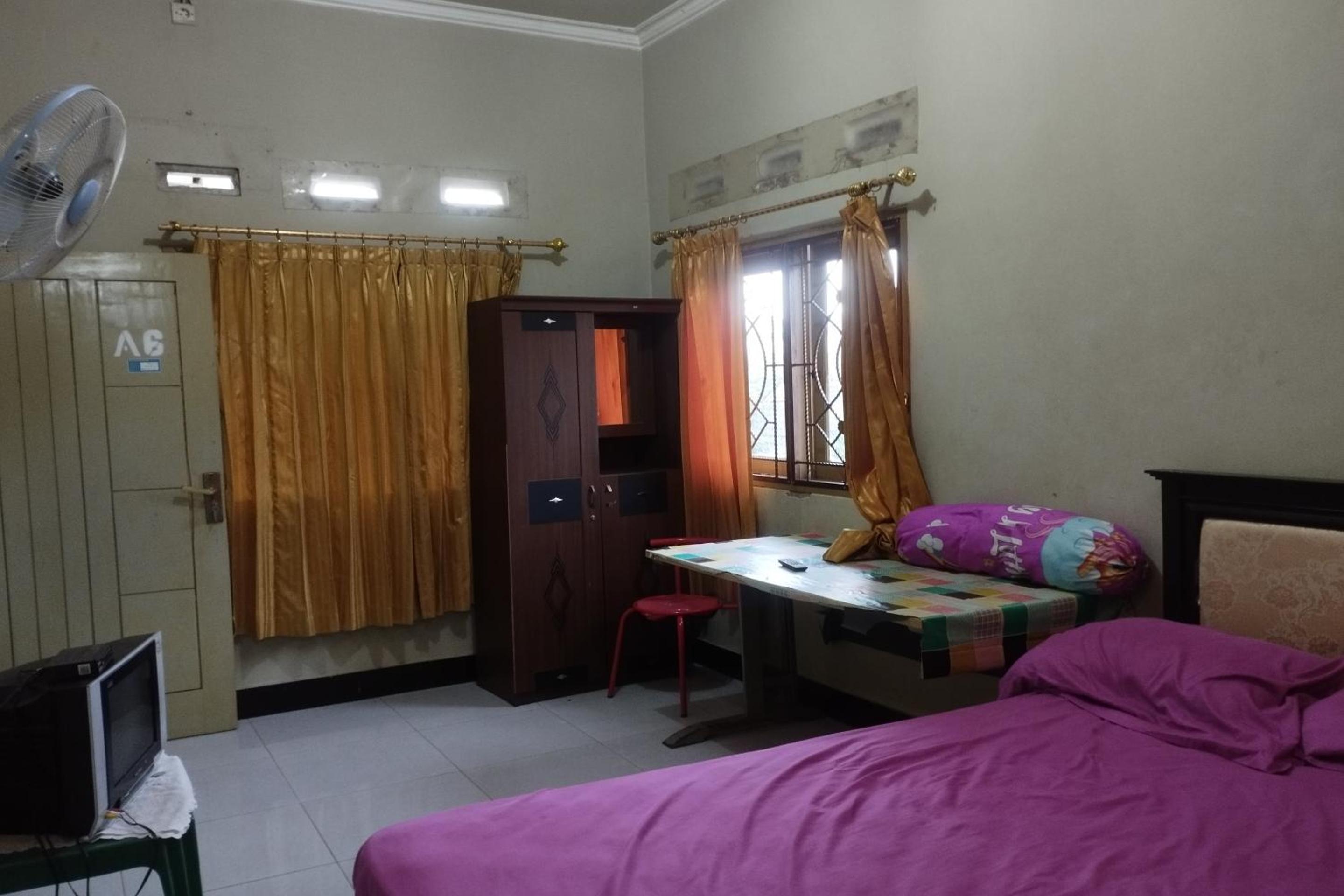 Standard Queen Room photo 2