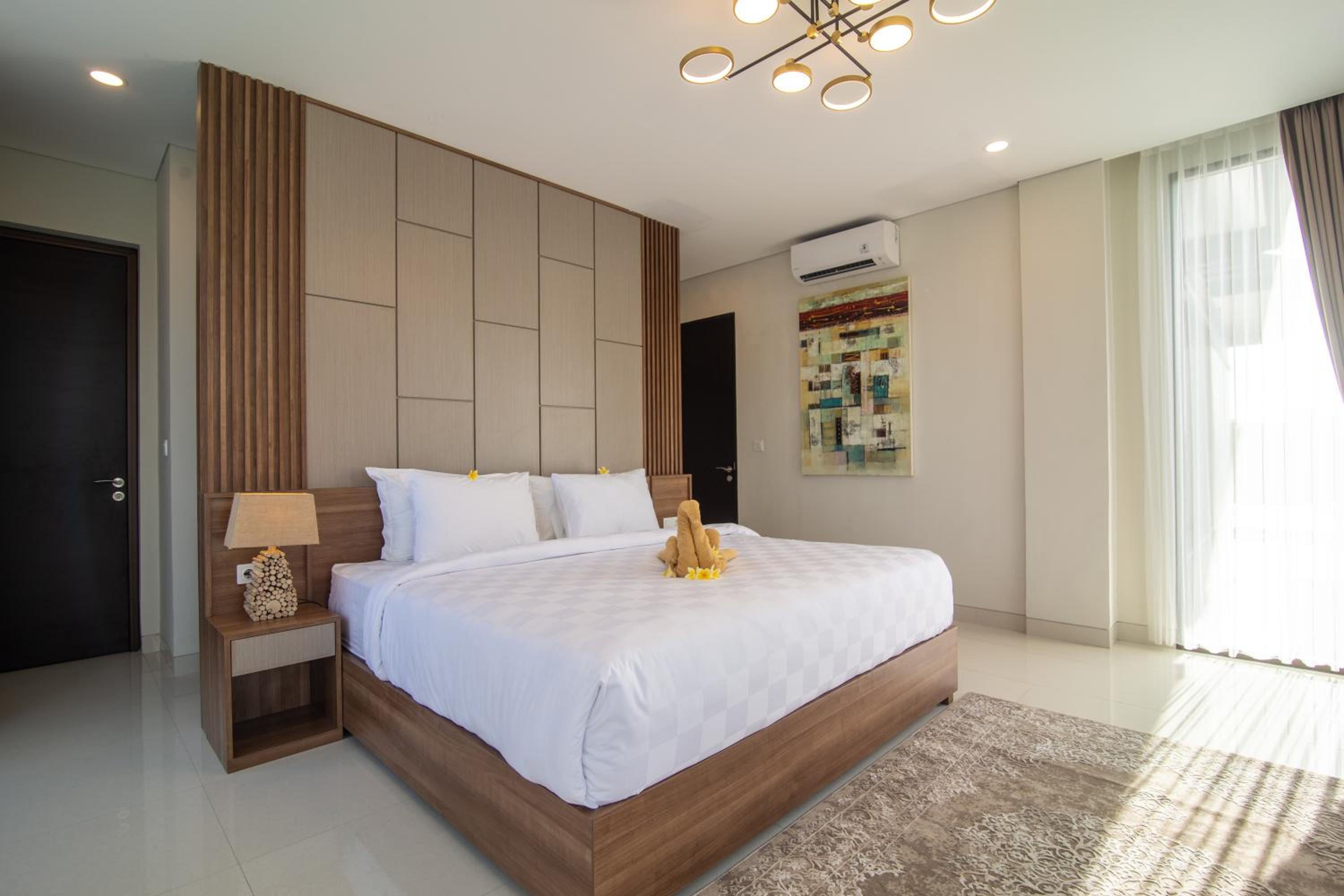 Four-Bedroom Villa with Private Pool - Photo 33