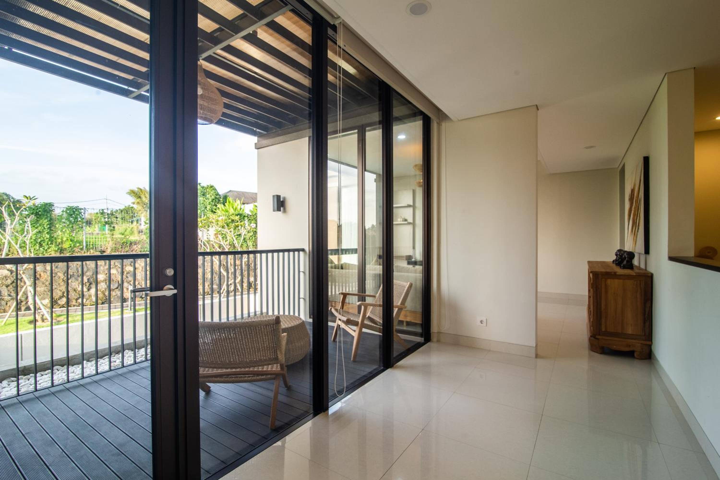 Four-Bedroom Villa with Private Pool - Photo 10