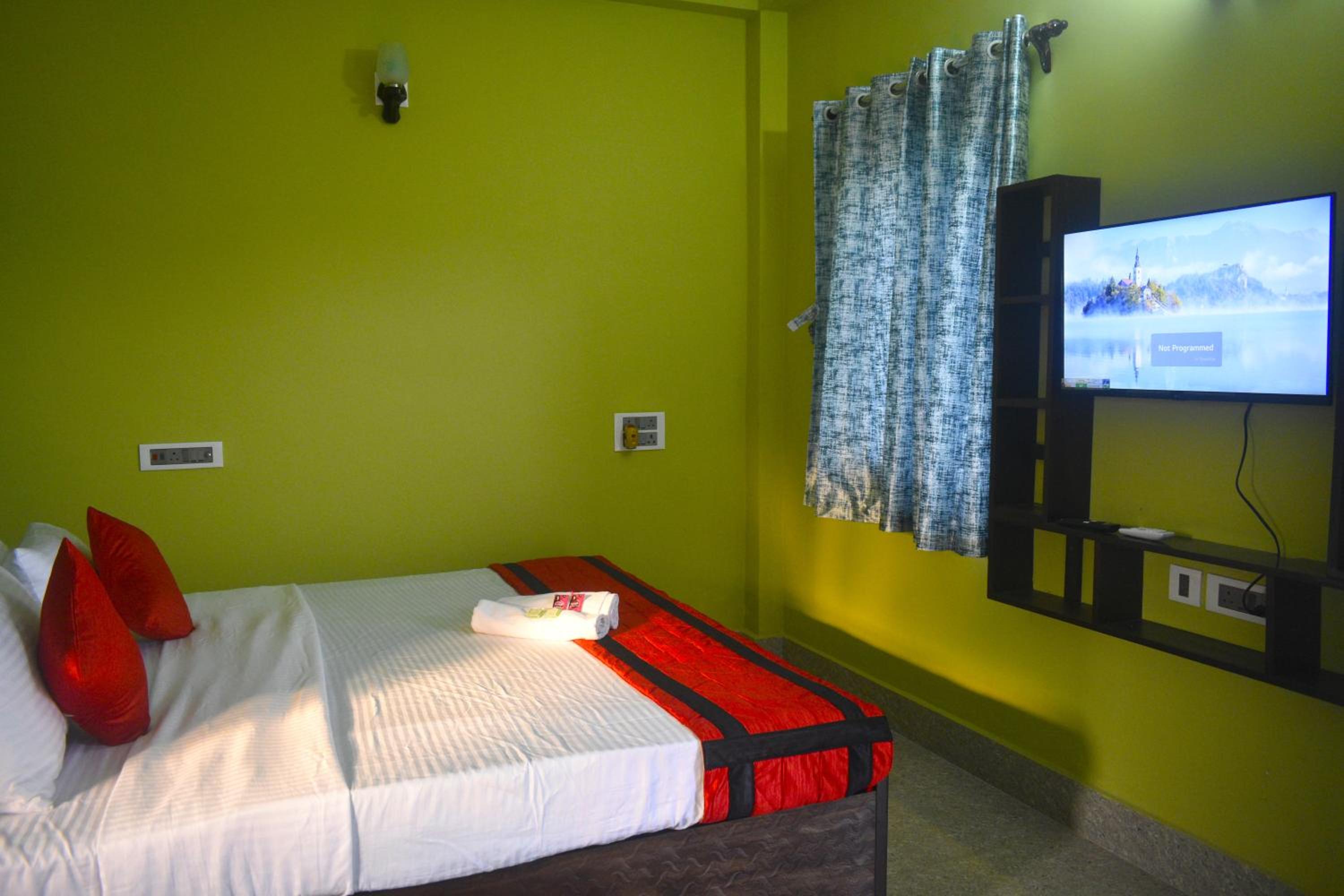 Standard Double Room With Fan photo 2