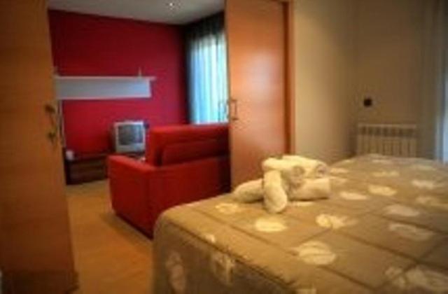 One-Bedroom Apartment (2 Adults) - Photo 6