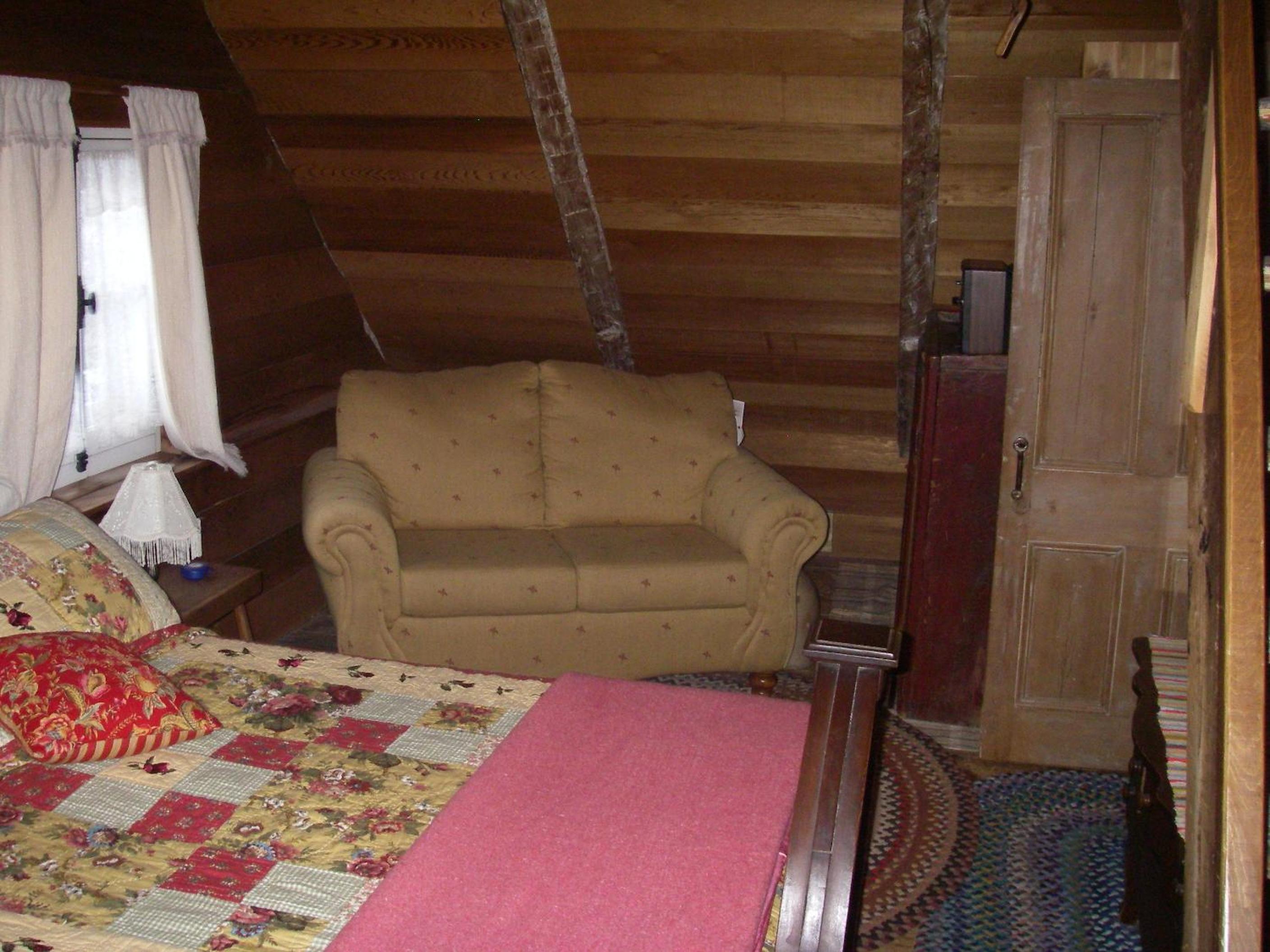 Standard Queen Room