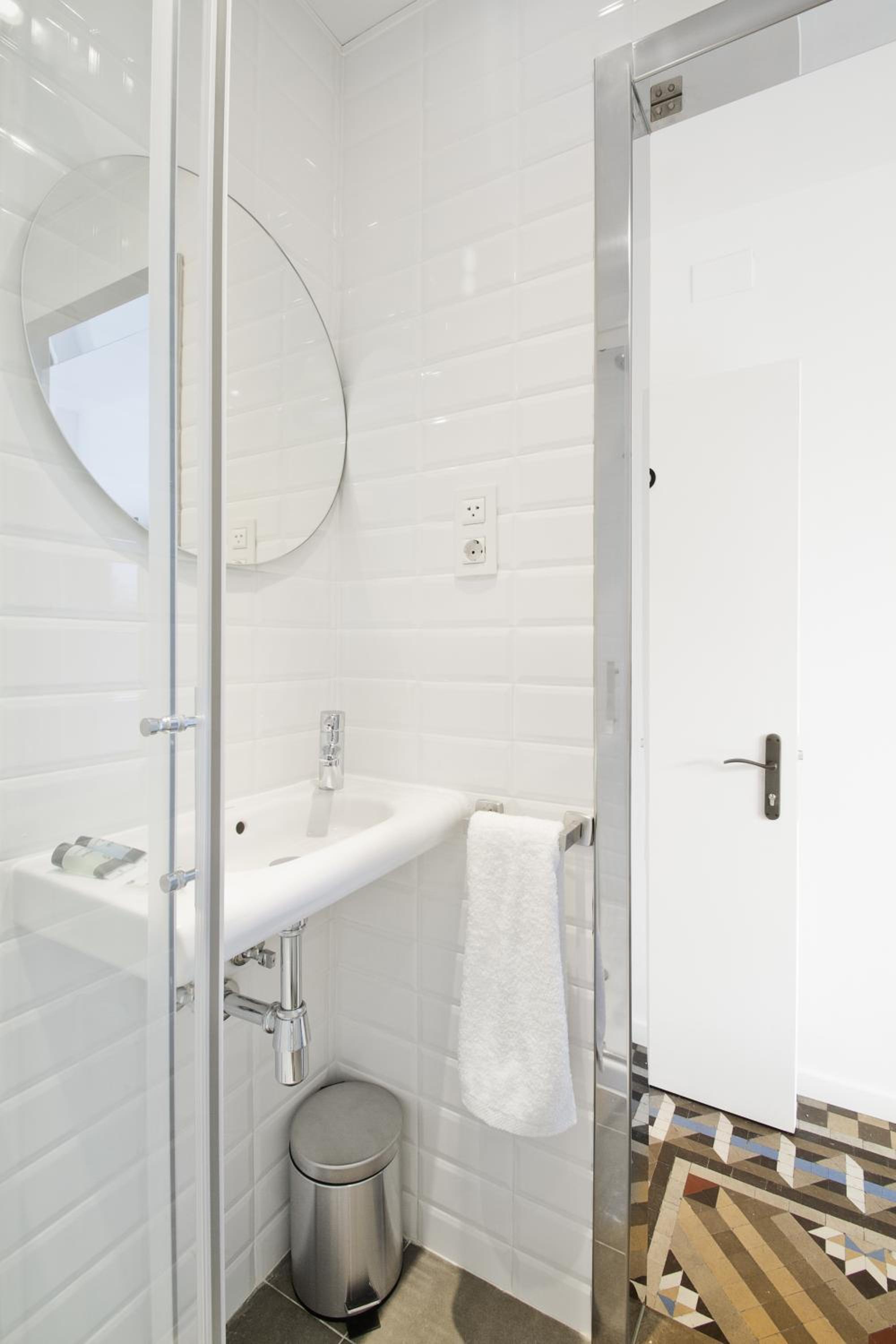 Standard Double or Twin Room photo 3