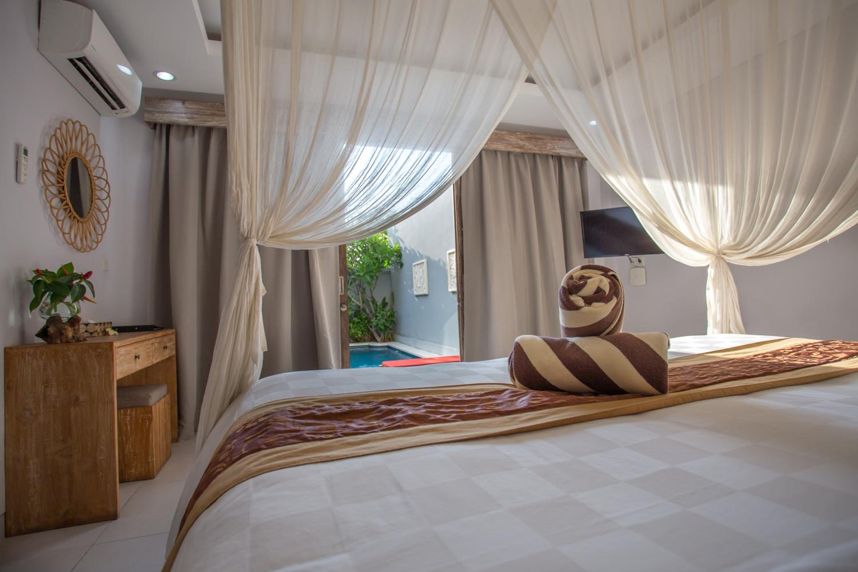 One-Bedroom Pool Villa - Photo 56