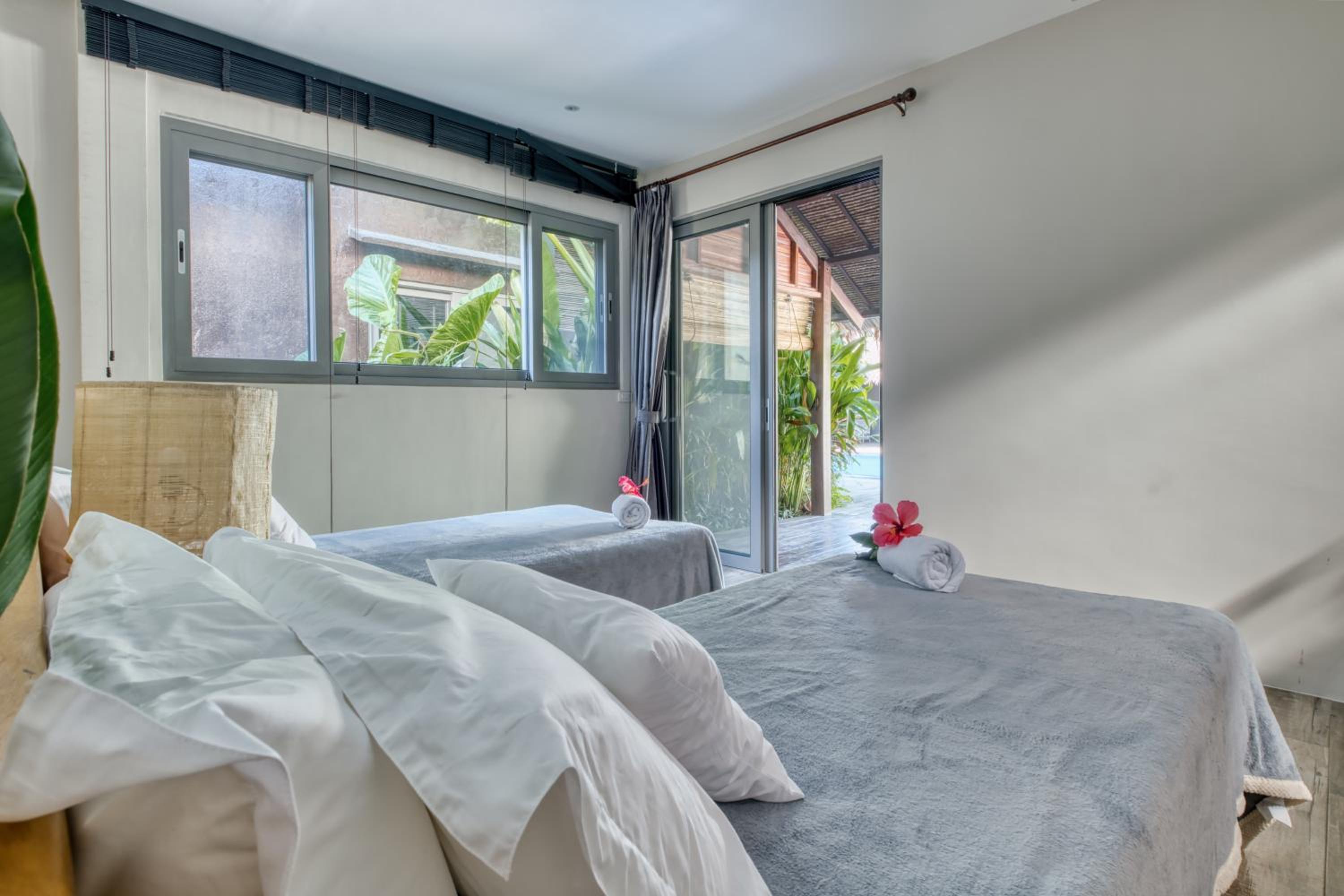 Twin Room with Private Bathroom photo 2