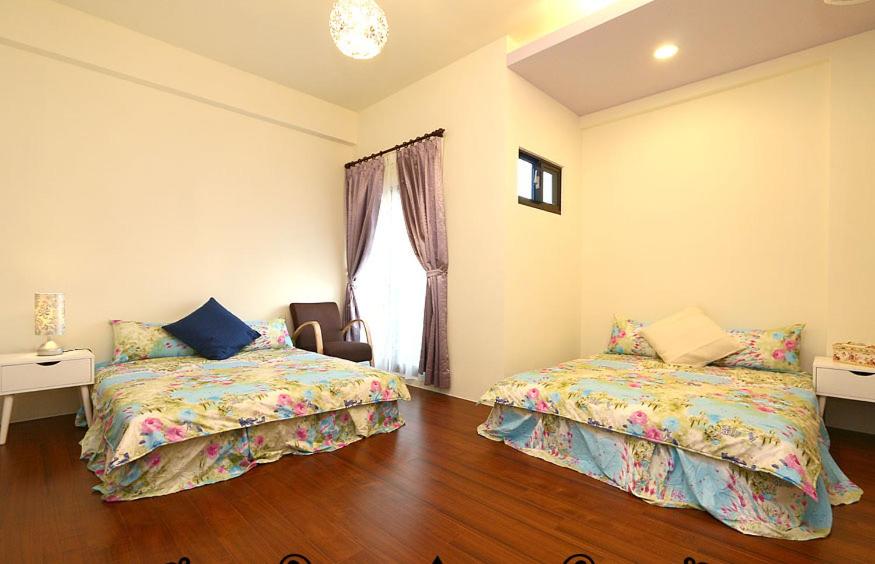 Quadruple Room with Private Bathroom photo 2