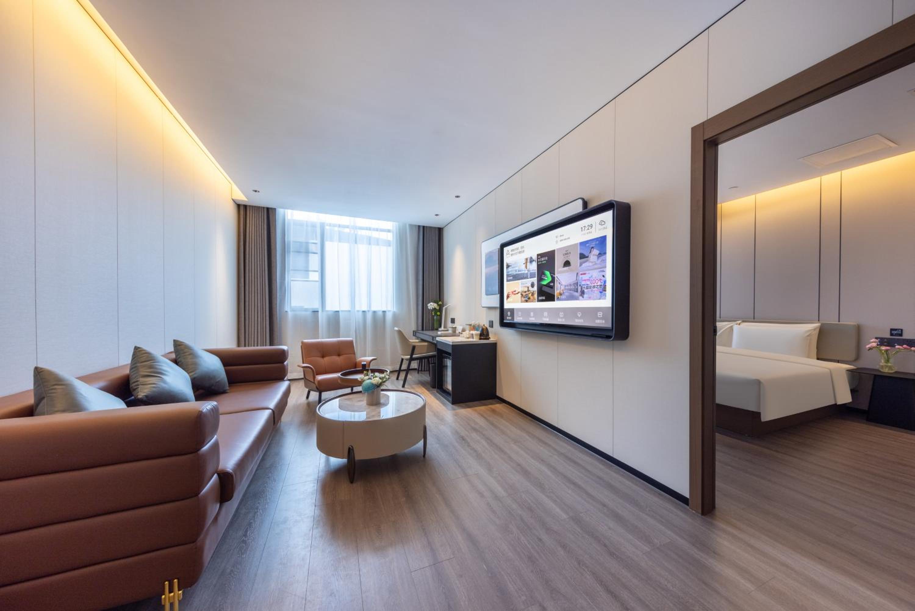 Deluxe Suite
