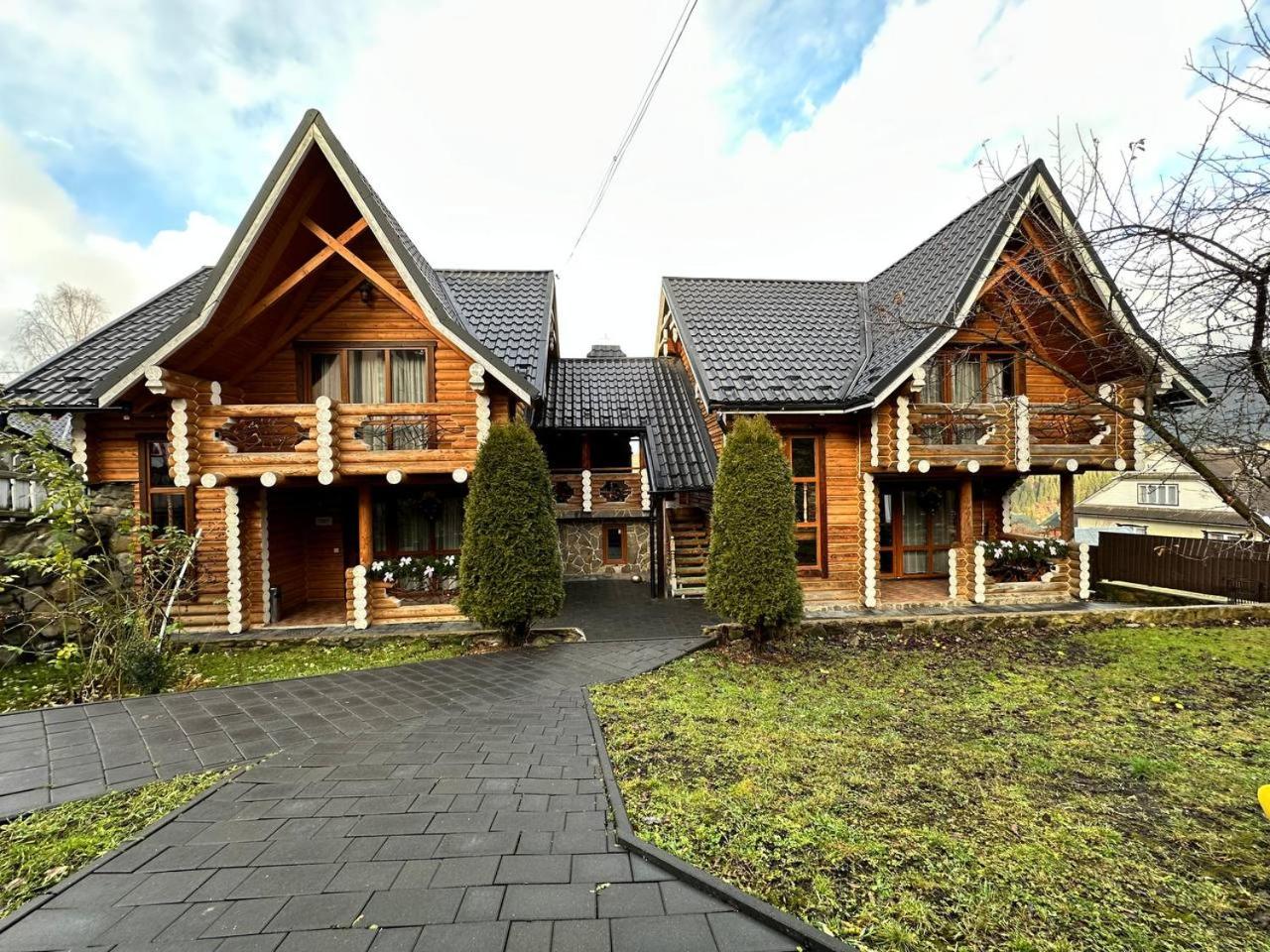 Two-Bedroom Cottage photo 3