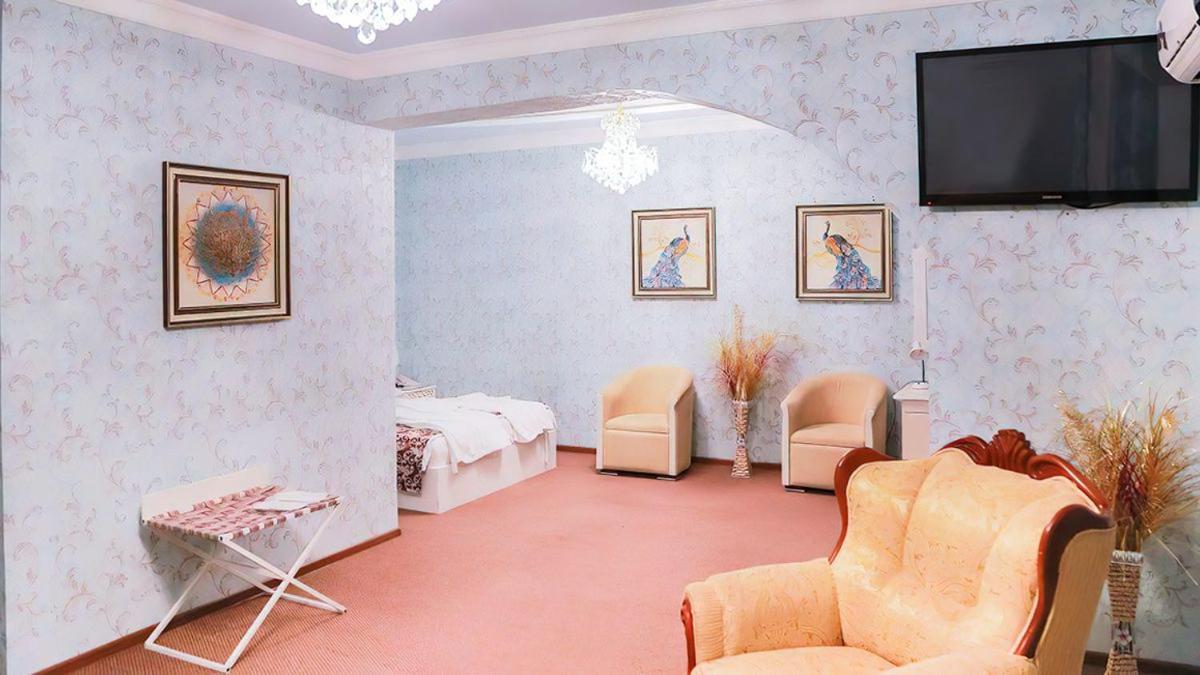 Suite - Photo 3