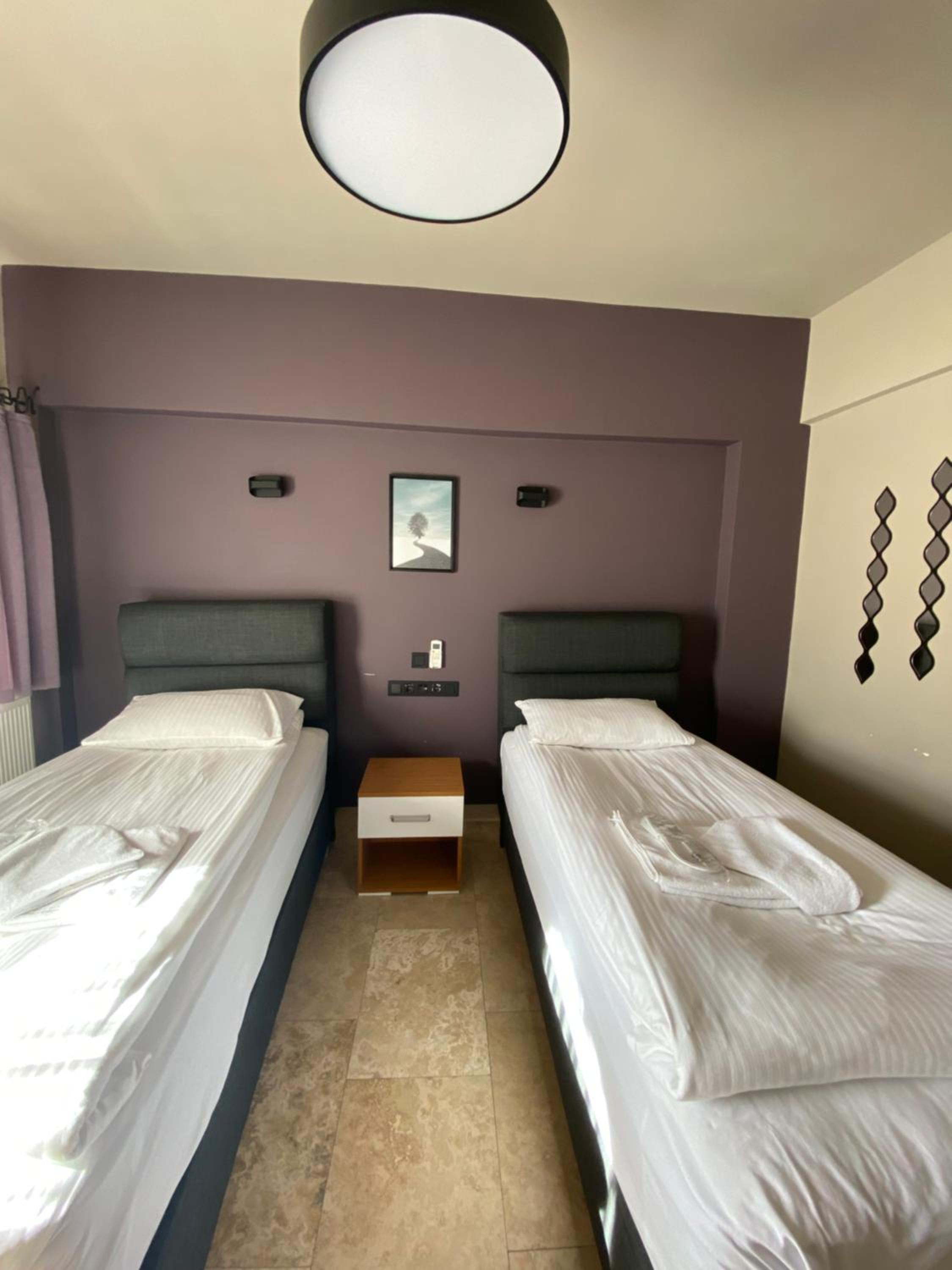Standard Double or Twin Room - Photo 1