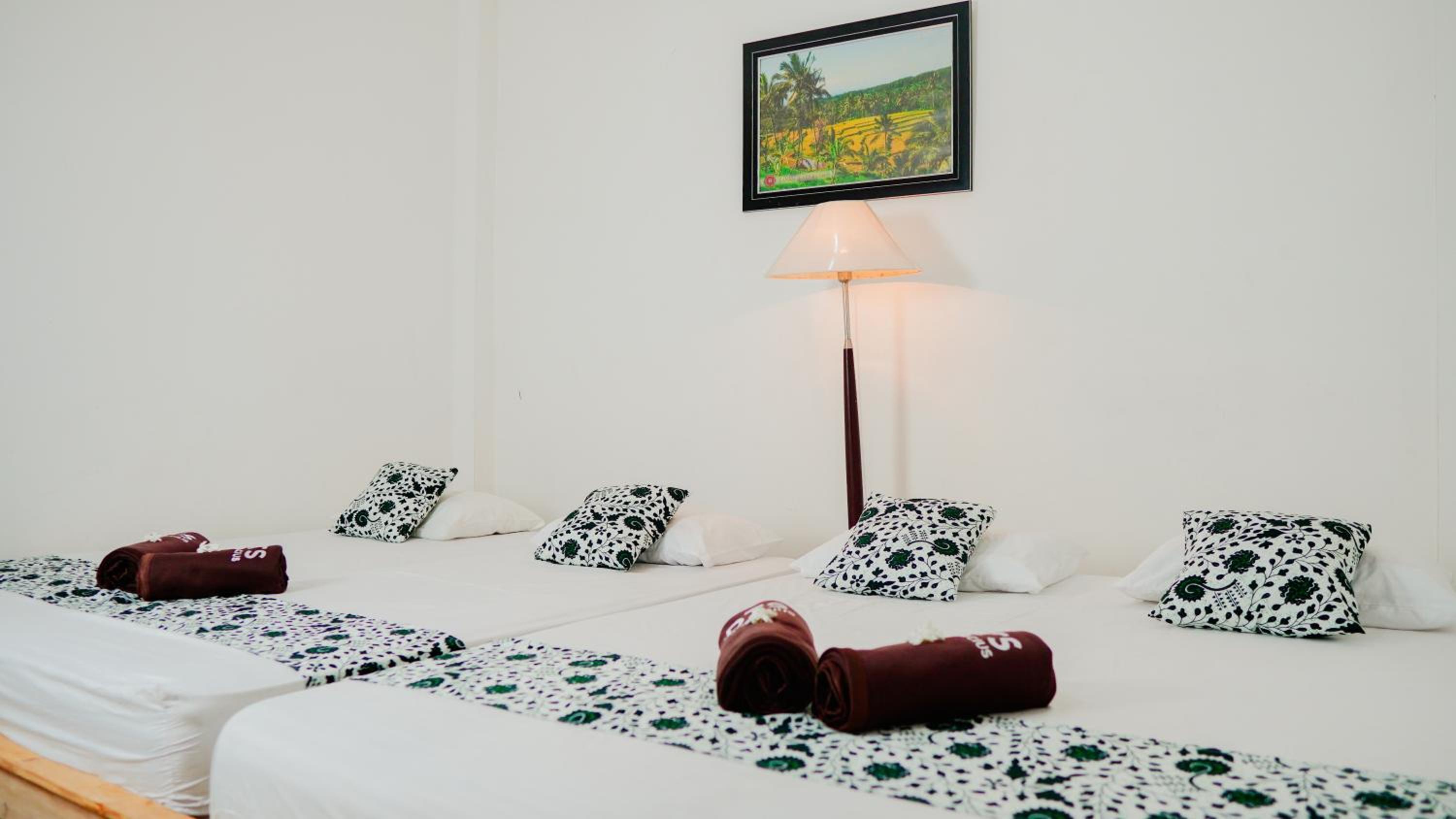 Deluxe Family Room photo 1
