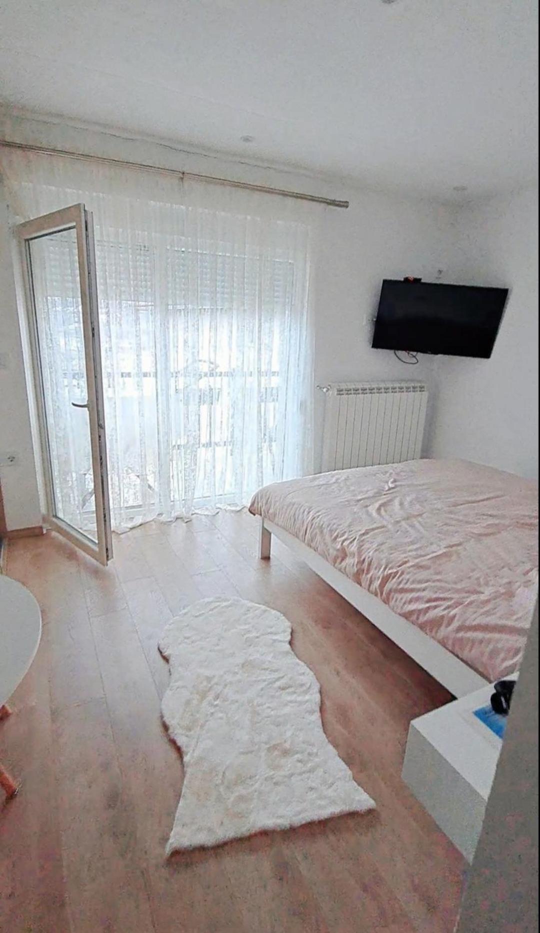 Deluxe Double Room with Balcony photo 1