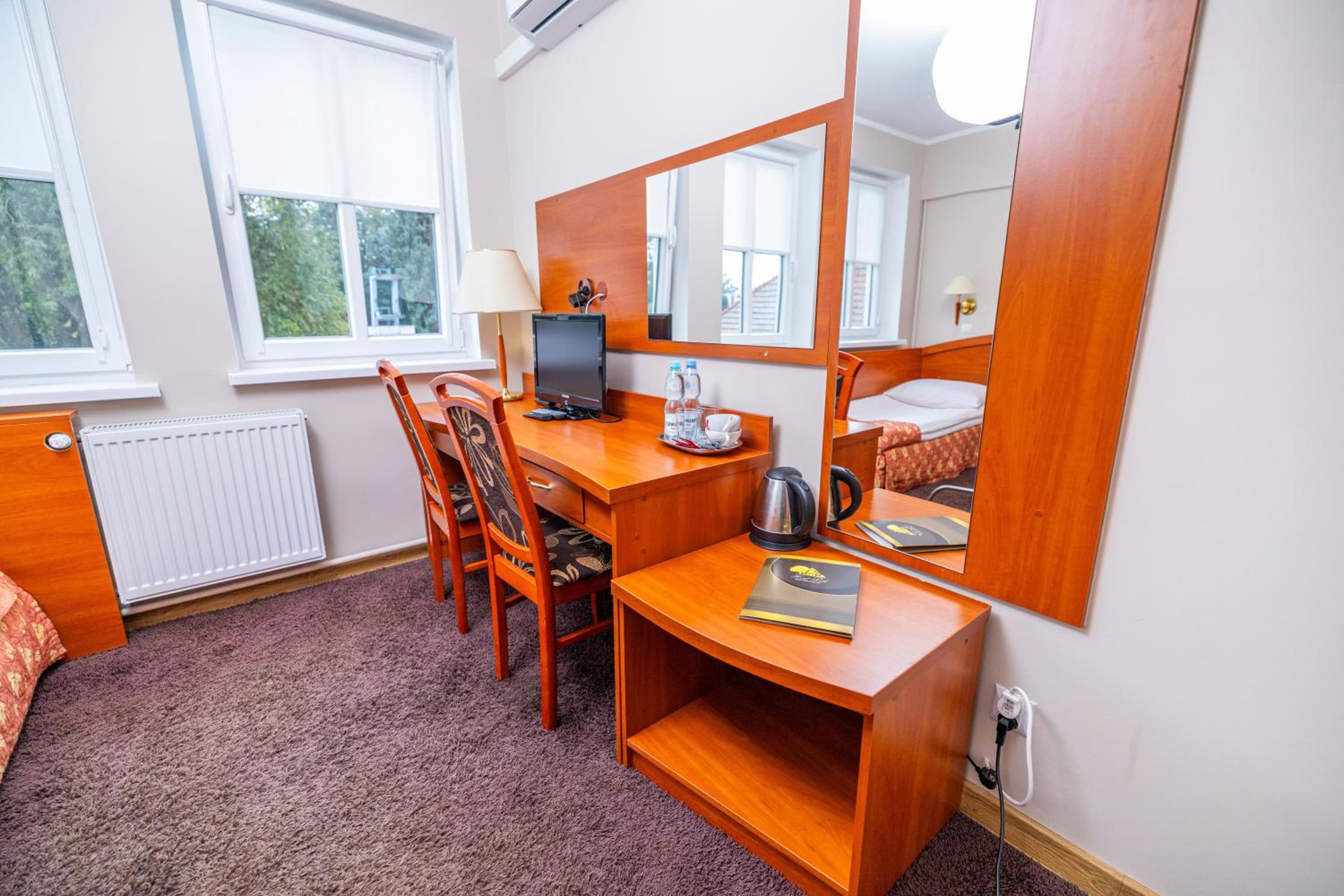 Small Twin Room photo 2