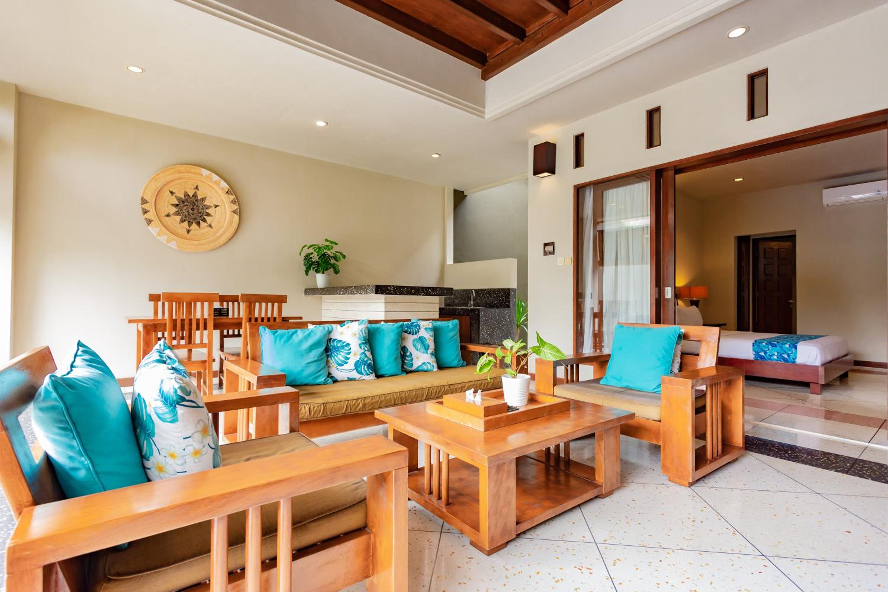Two-Bedroom Villa with Private Pool and Garden - Photo 13