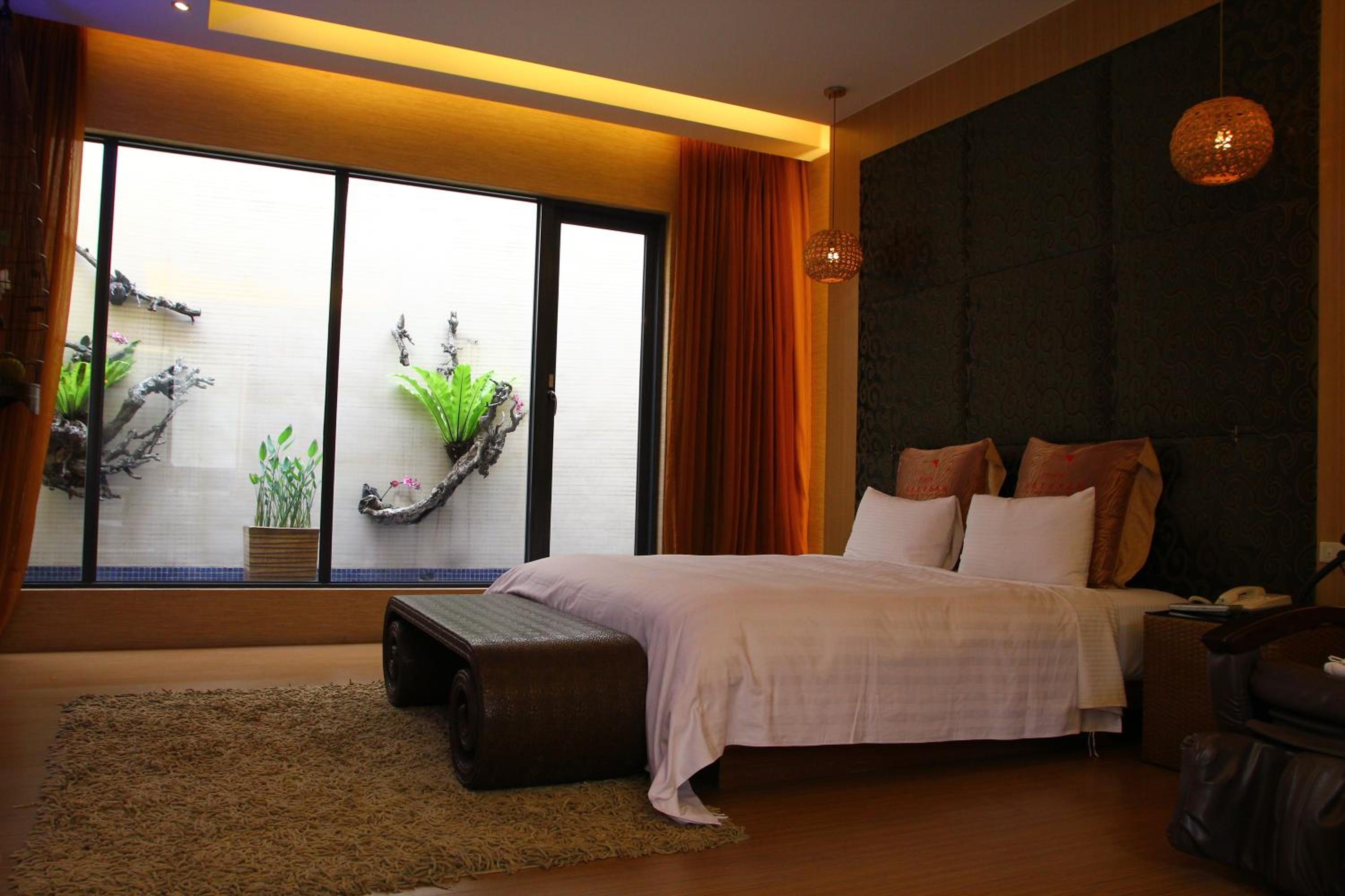 Suite with Private Pool