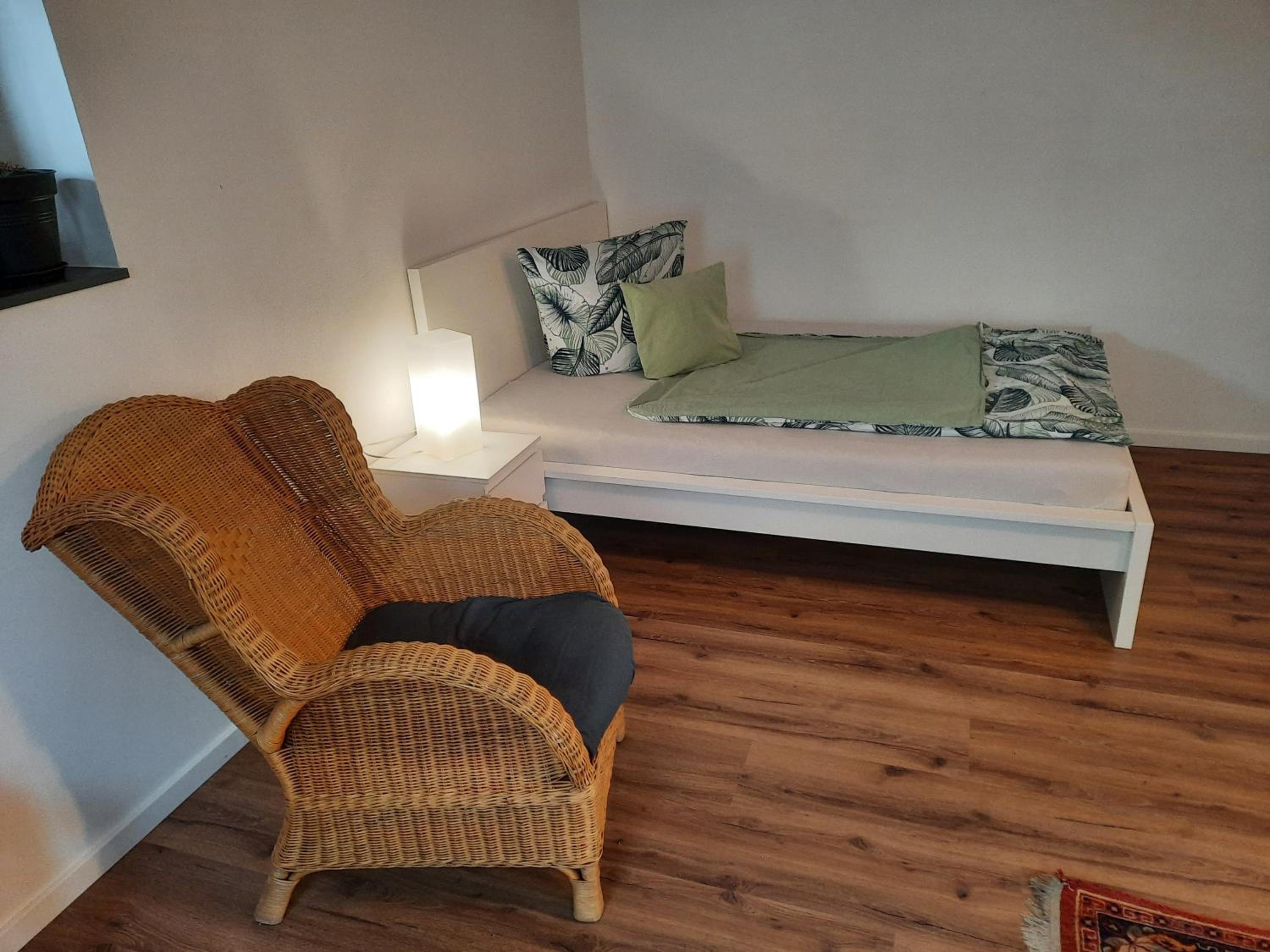 One-Bedroom Apartment photo 1