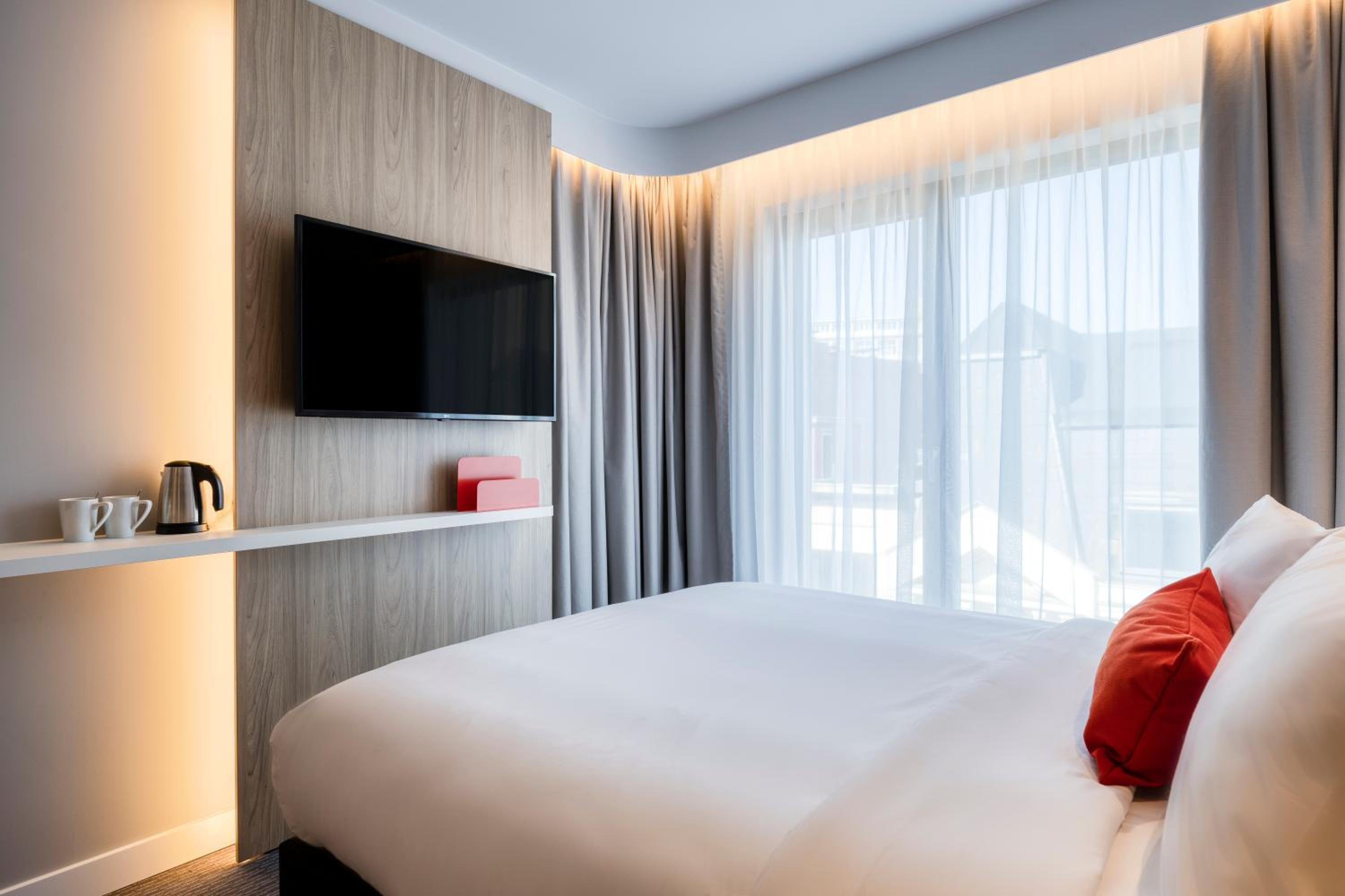Standard Room with Free Breakfast - Photo 1