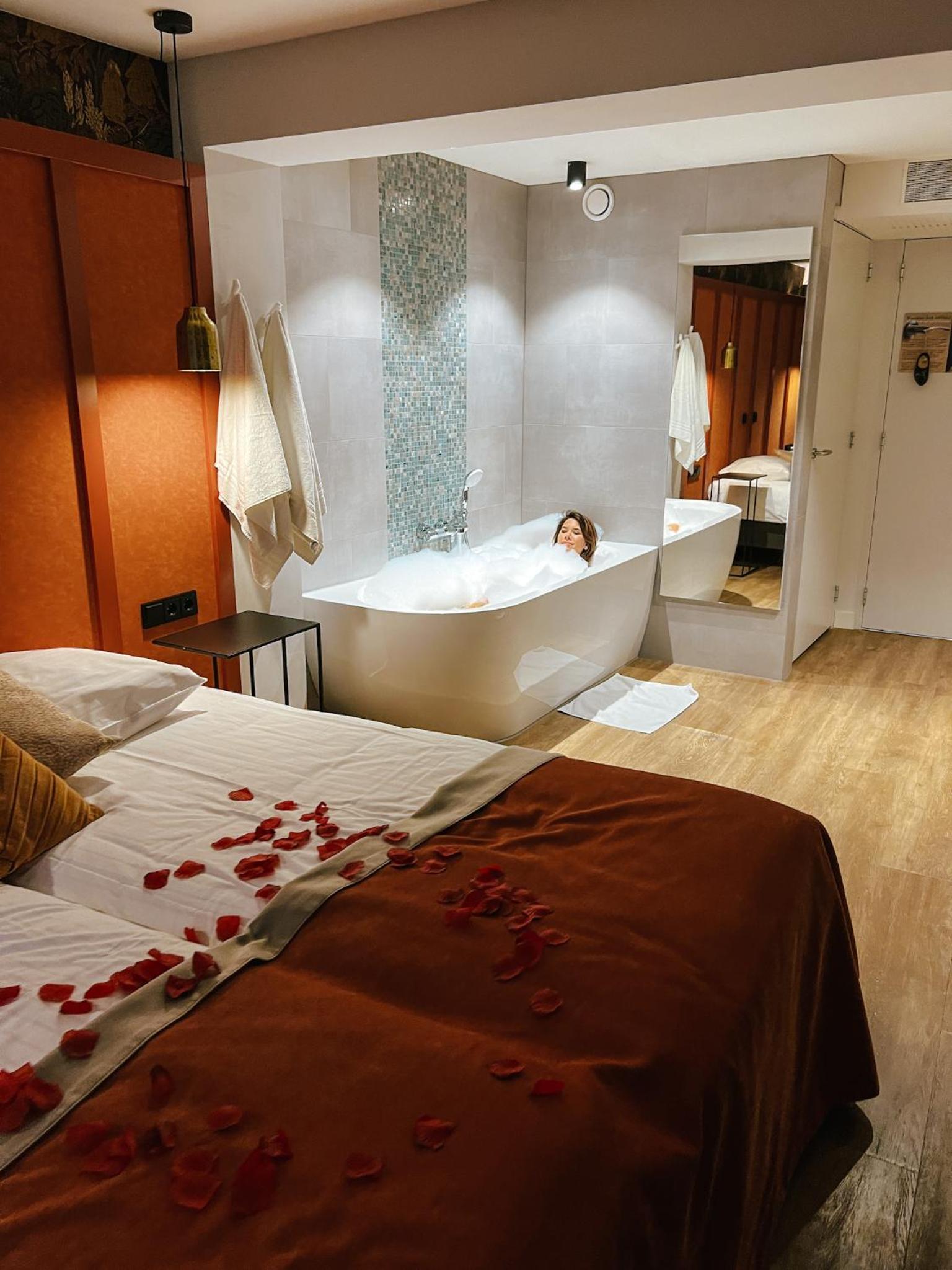 Suite with River View - Photo 3