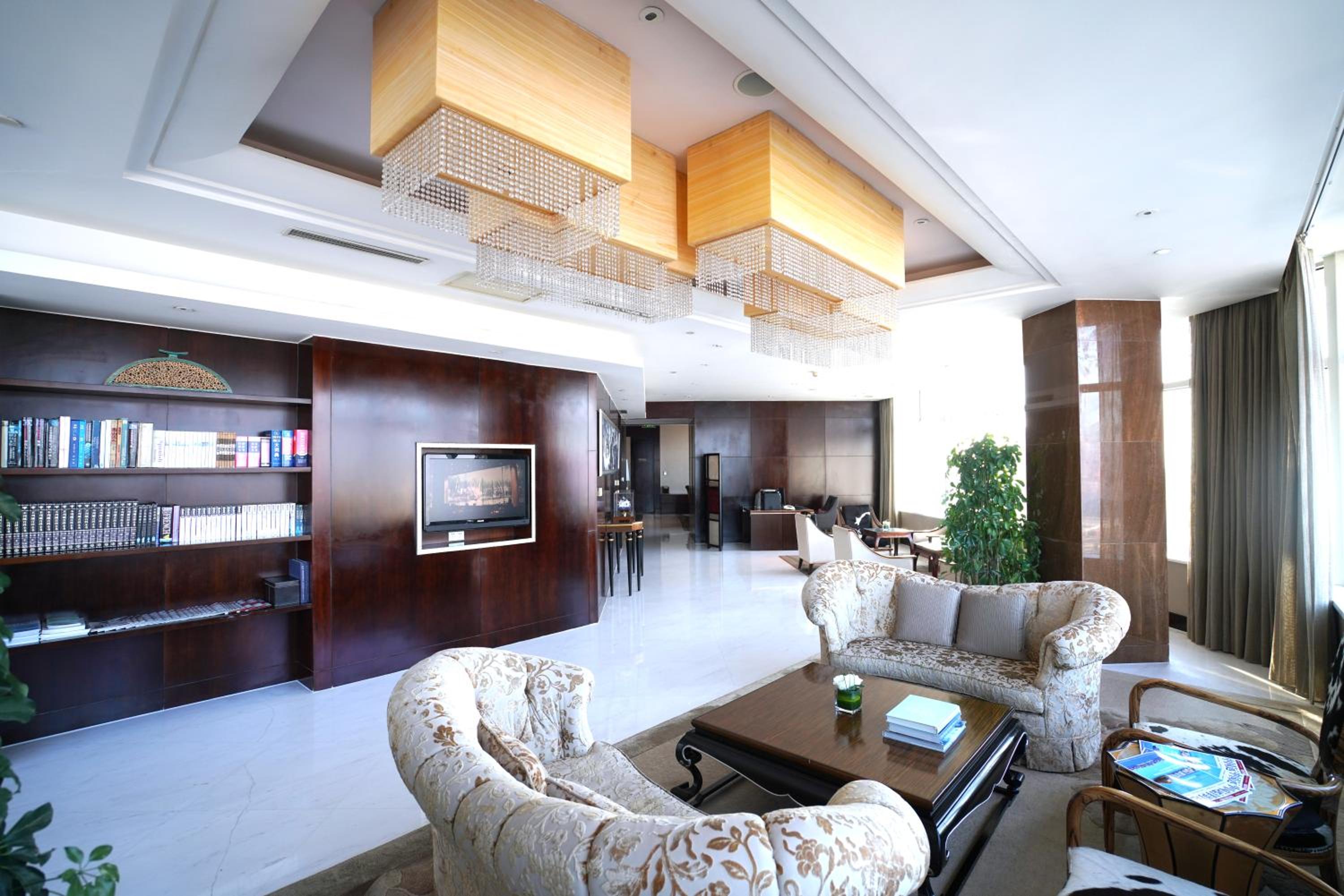 One-Bedroom Suite with Two Double Beds - Lounge Access - Photo 1