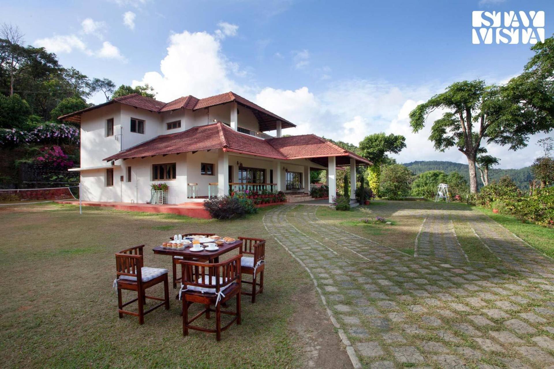 Three-Bedroom Villa photo 2