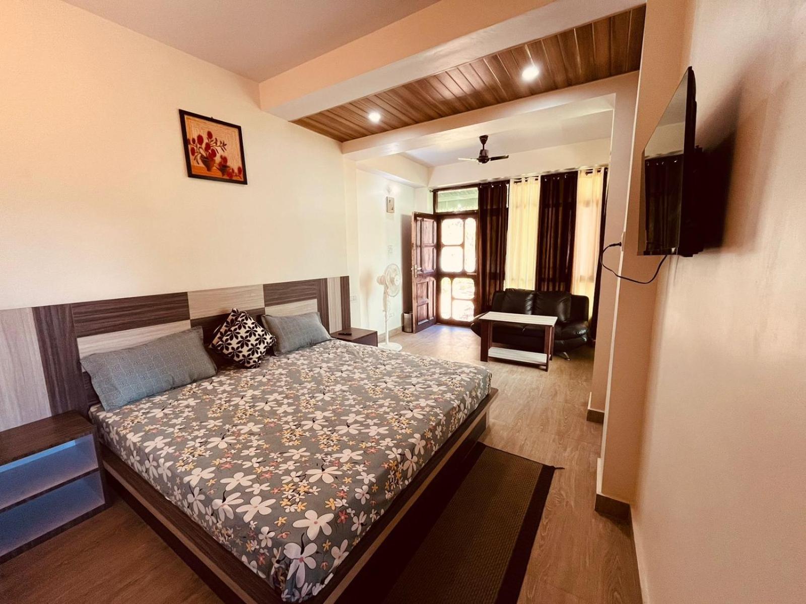King Room with Garden View photo 2