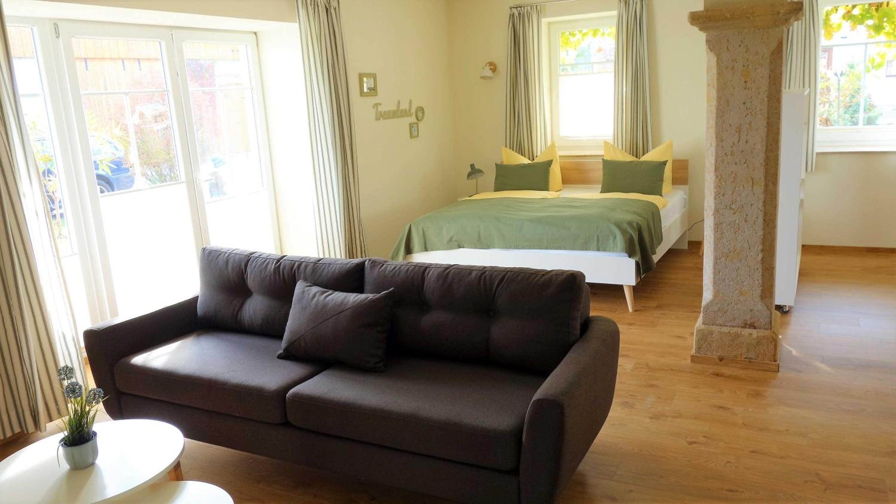 Studio Apartment photo 3