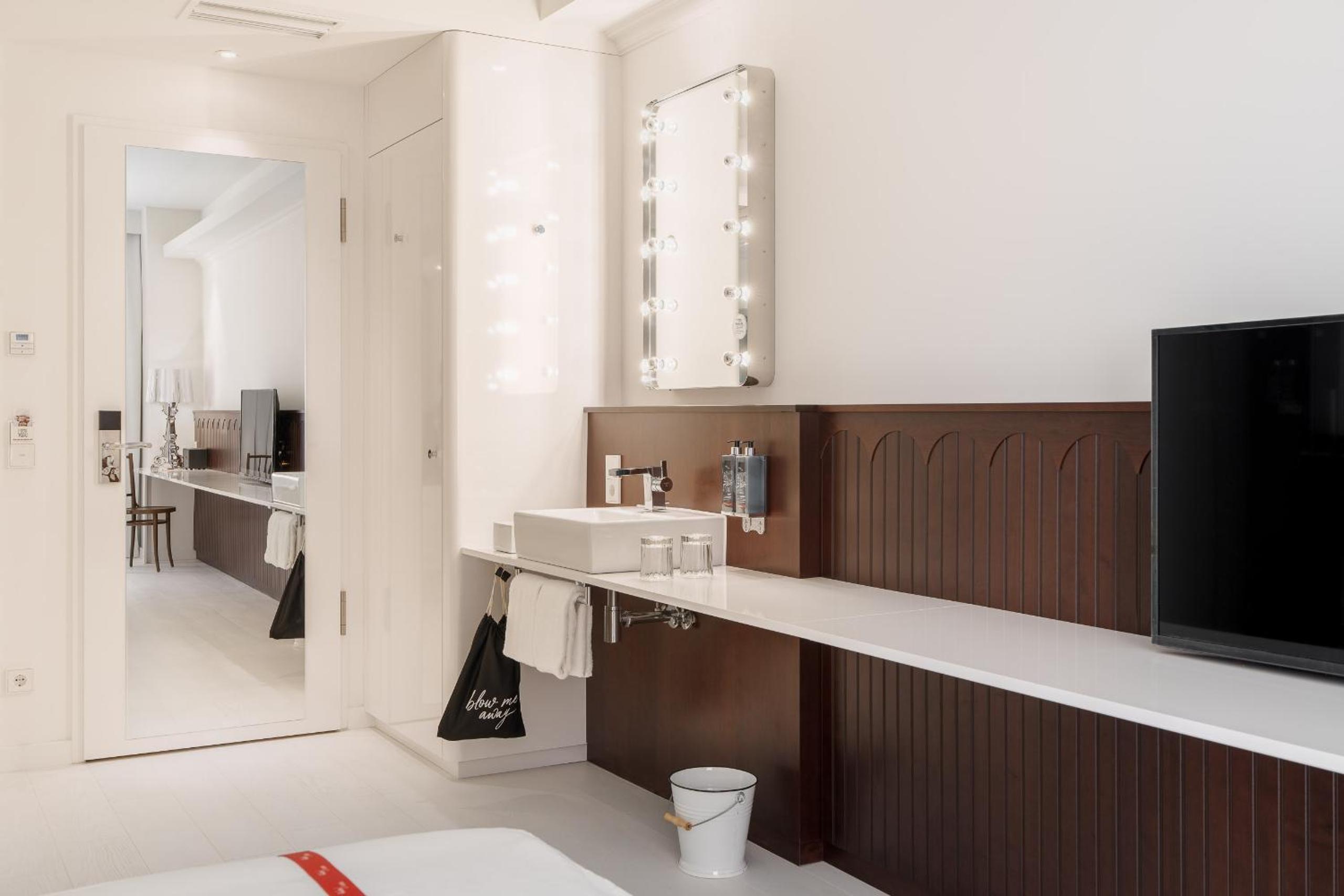 Wow Room - Photo 3