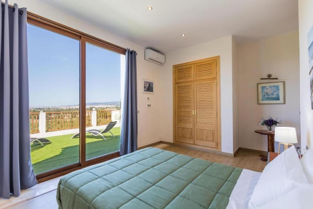 Villa de Tres Habitaciones