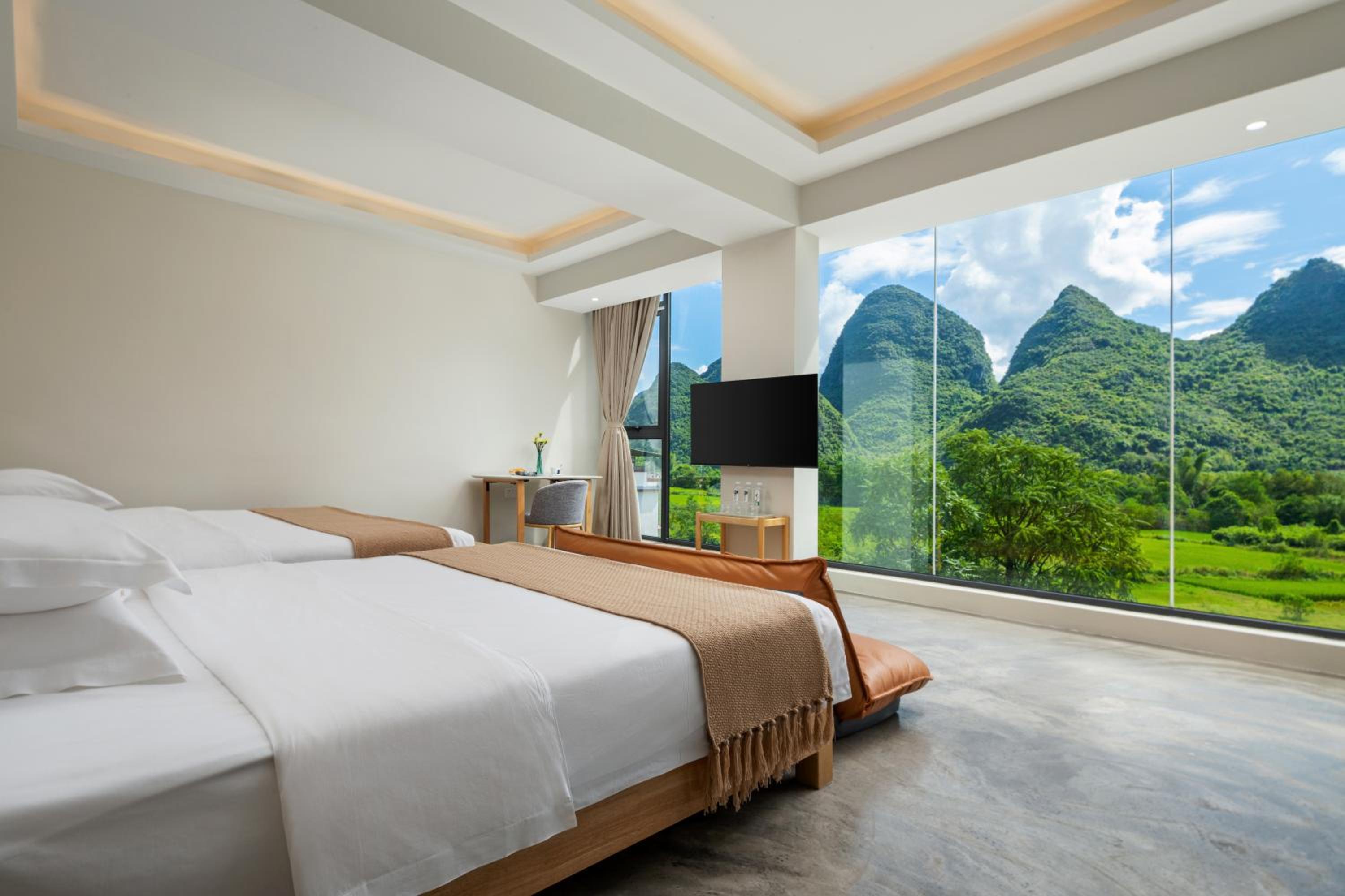 Triple Room with Mountain View