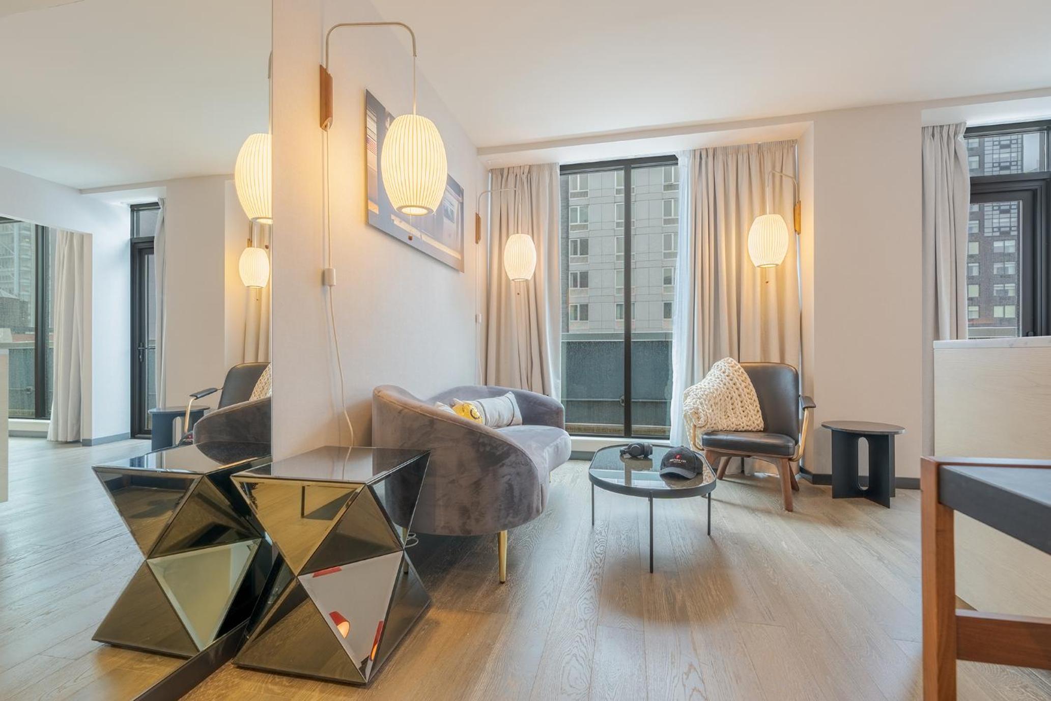 Junior Suite with Balcony and View thumbnail 5
