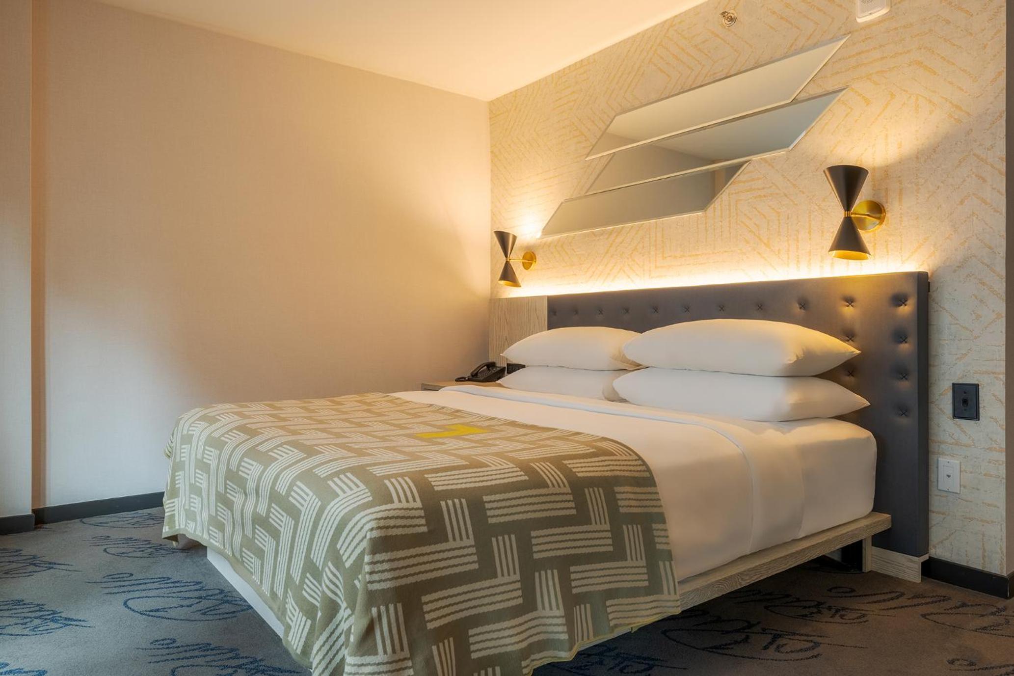 ADA - Junior Suite with Balcony and View