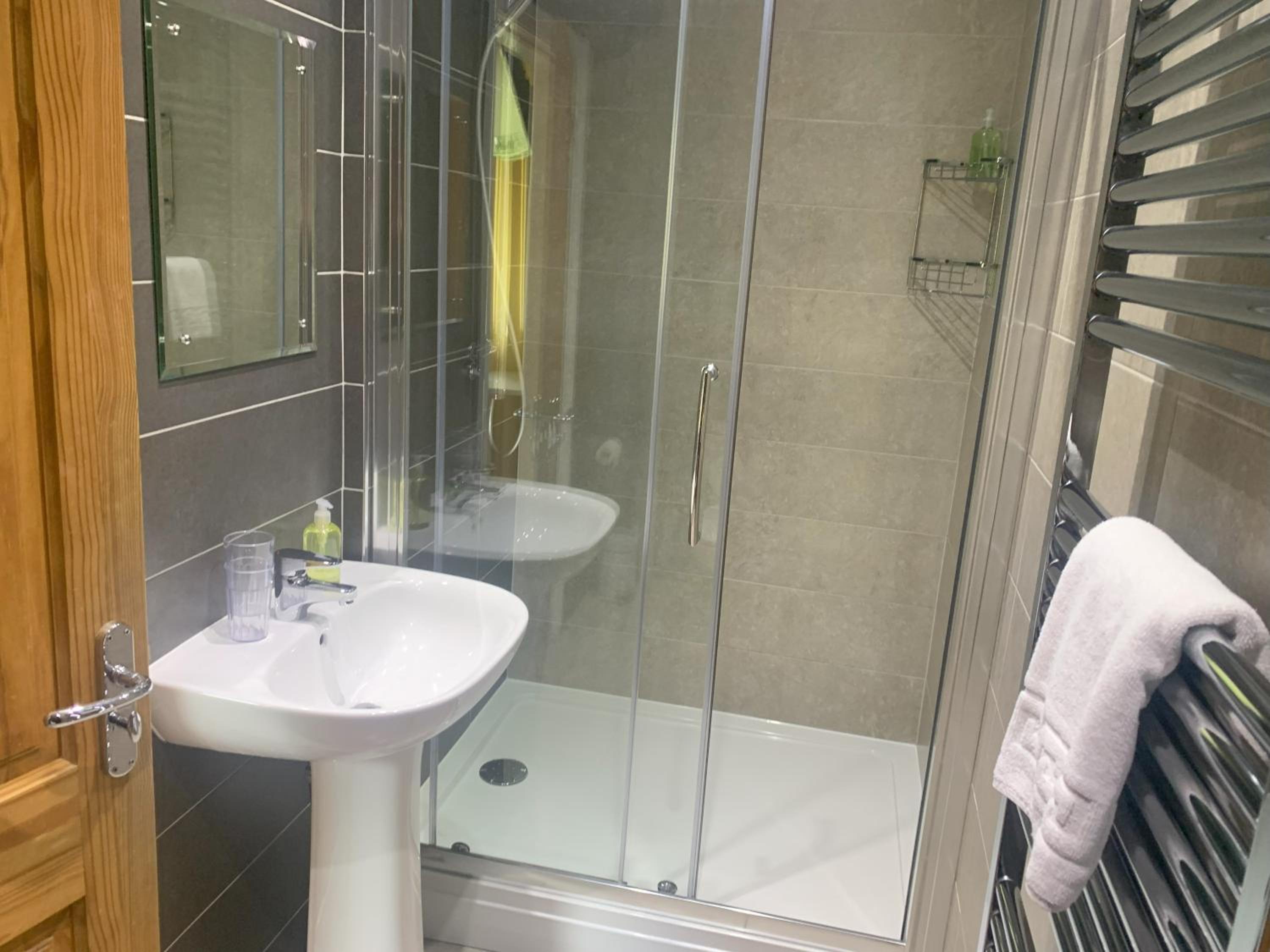 Double or Twin Room photo 3