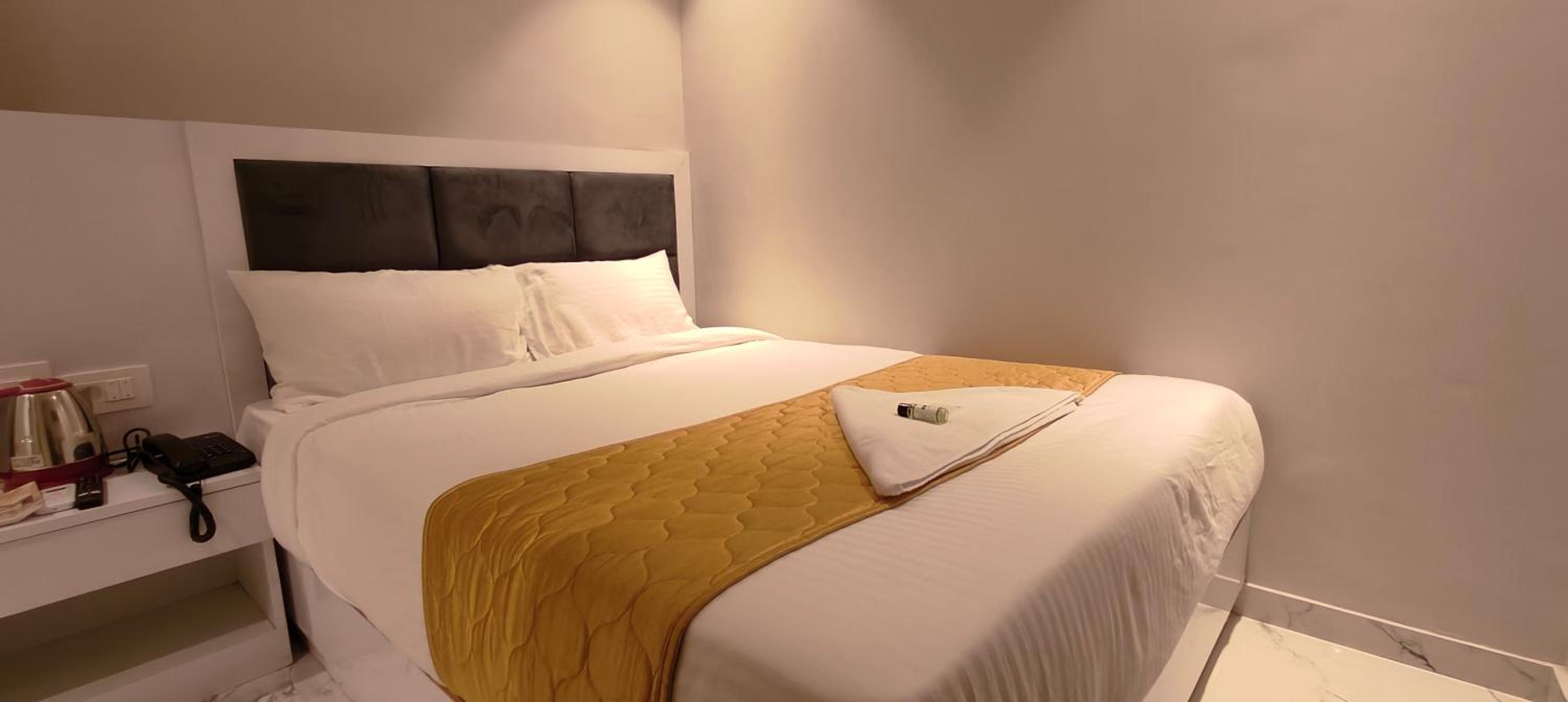 Double Room - Photo 1