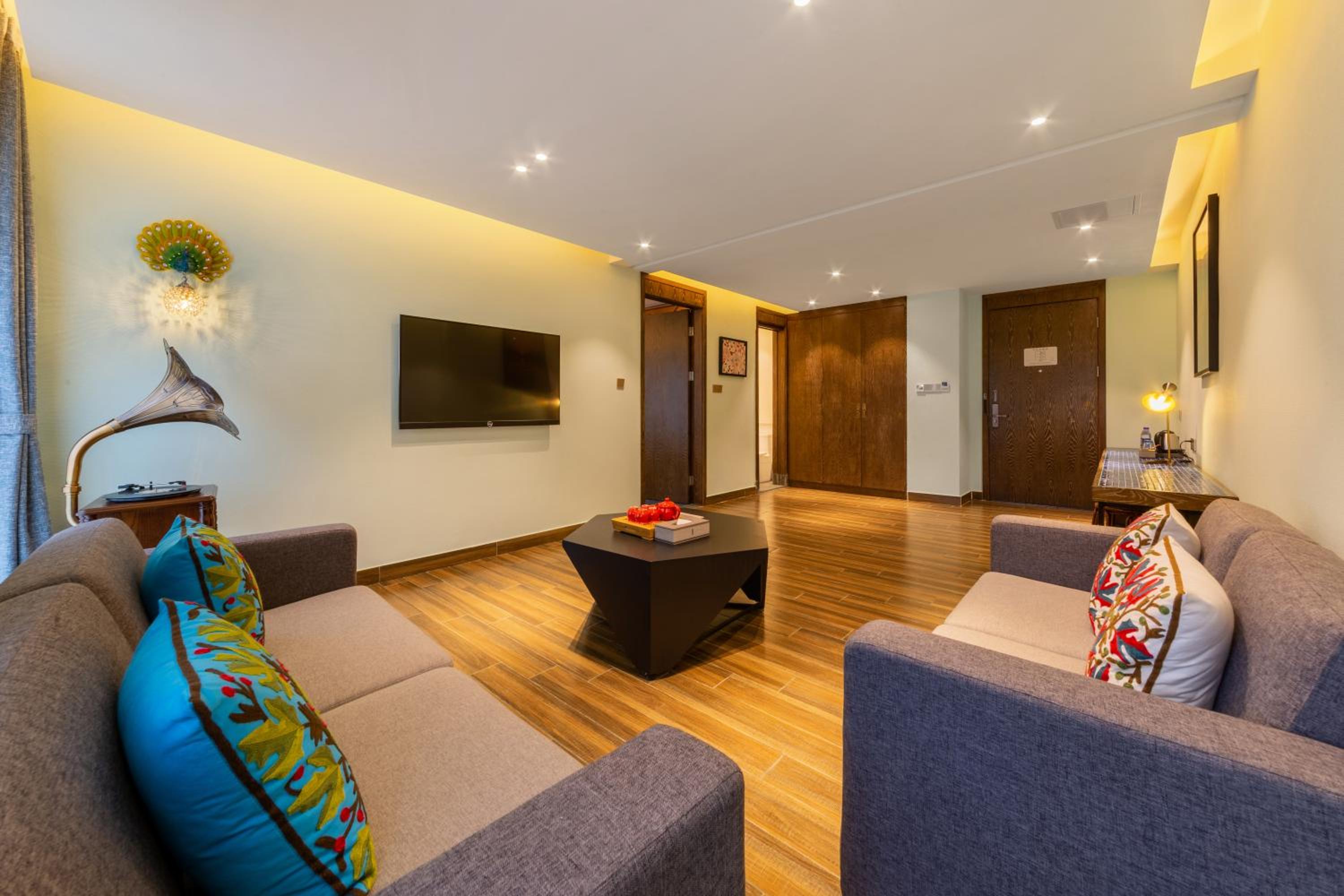 One-Bedroom Suite photo 3