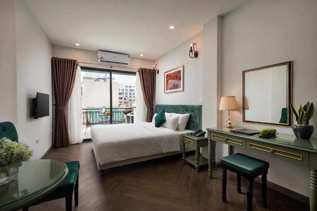 Junior Suite with Balcony