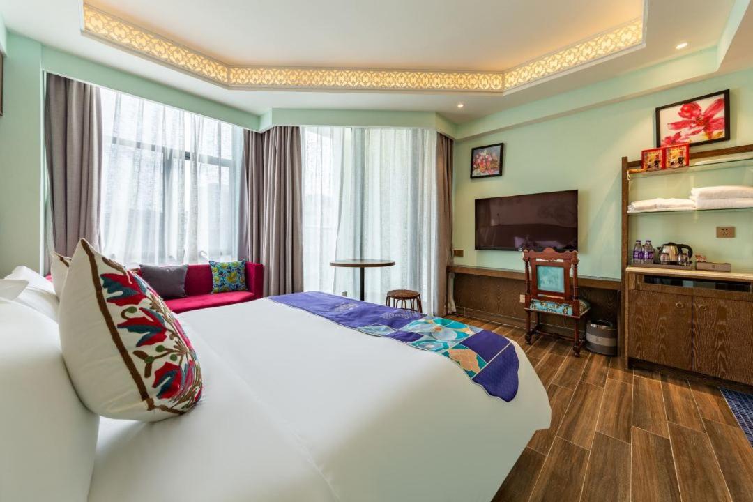 King Room with Balcony photo 3